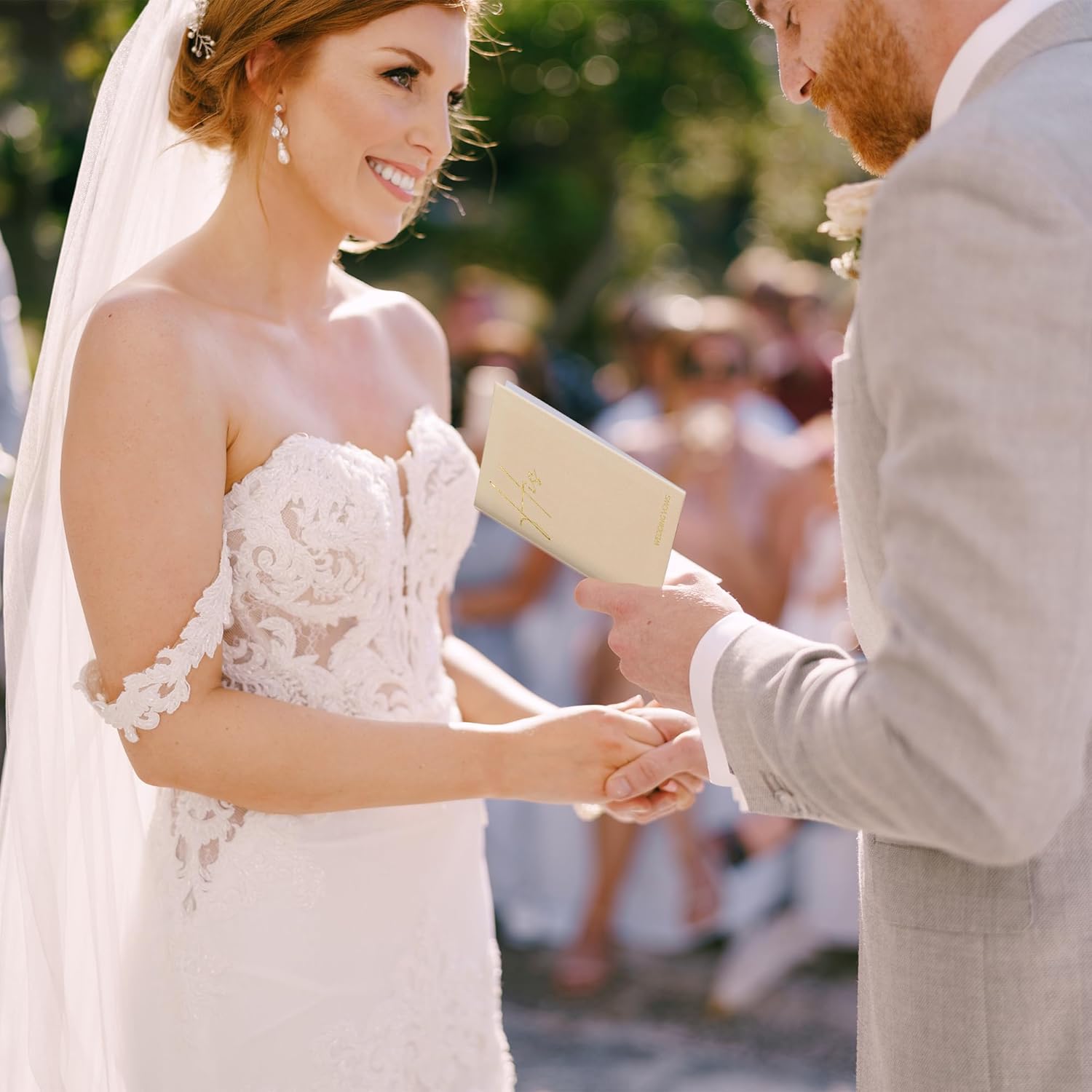 Elegantes libros de votos de boda de lino con letras de lámina dorada, libros de juramentos de tamaño perfecto para él y para ella con muchas
