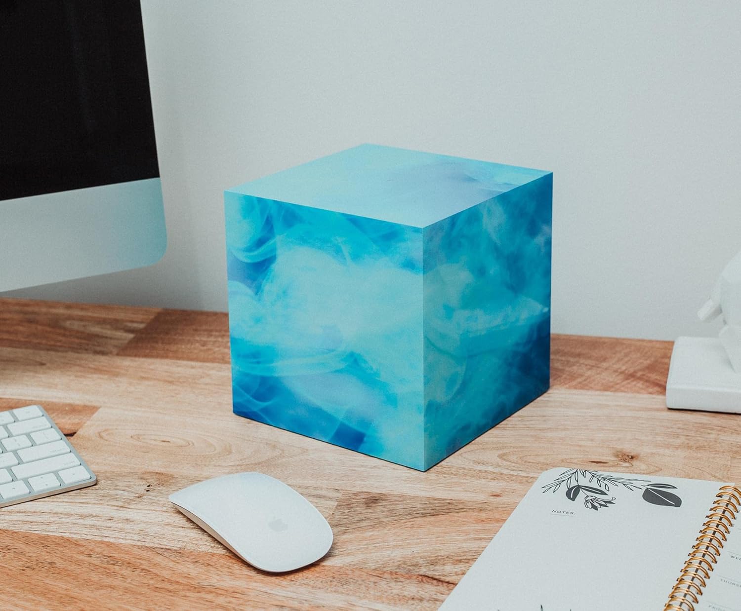 Marvel Studios Tesseract Cube Infinity Stone – Réplica de luz LED de 6 pulgadas que cambia de color para mesa de noche
