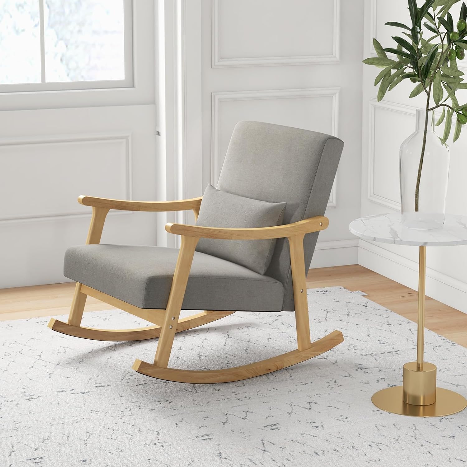Giantex Mecedora para guardería, silla de interior con reposabrazos de madera de goma, respaldo ancho y cojín de asiento acolchado, almohada lumbar