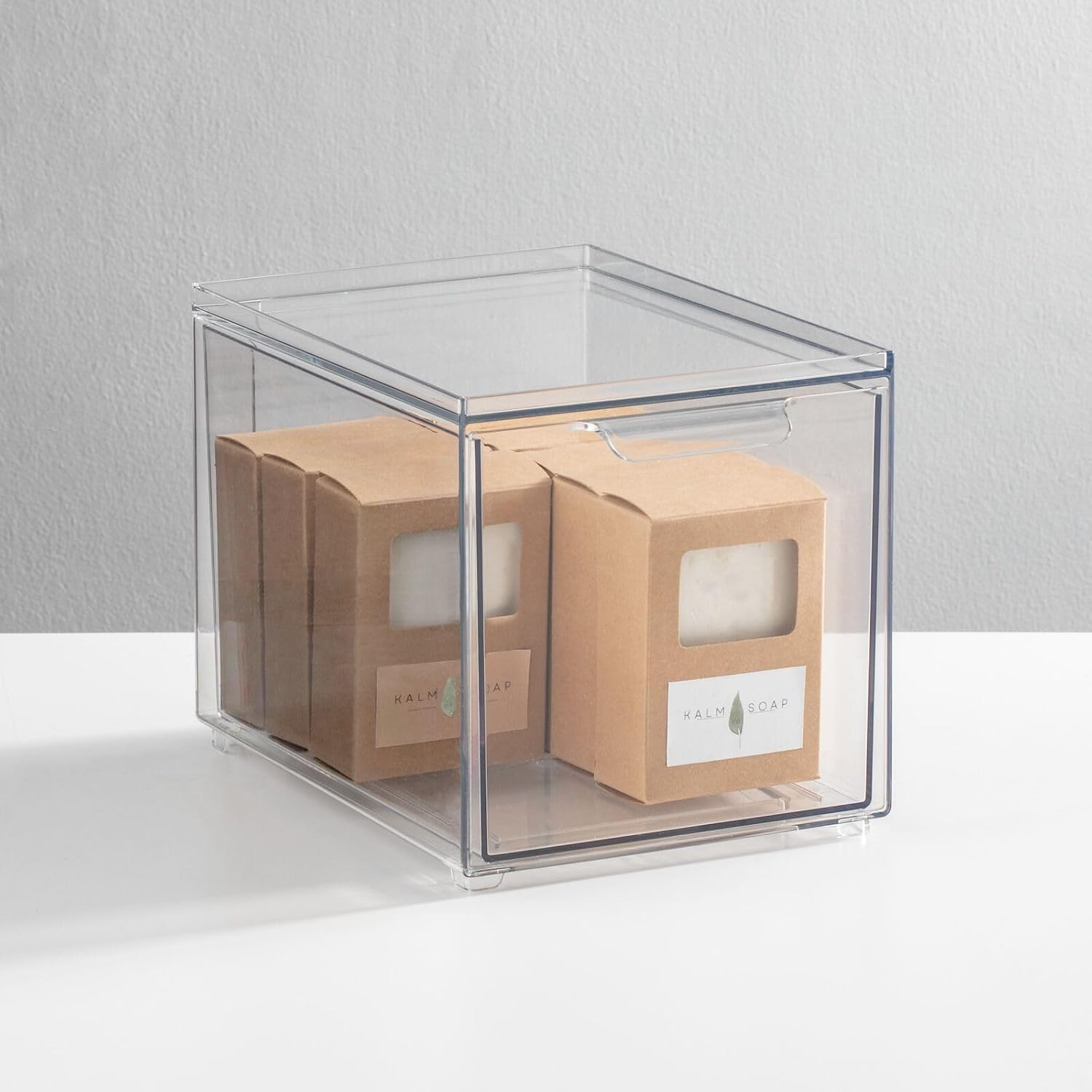 mDesign Contenedor organizador de baño de plástico con cajón extraíble, contenedor de almacenamiento delgado y apilable para accesorios de baño,