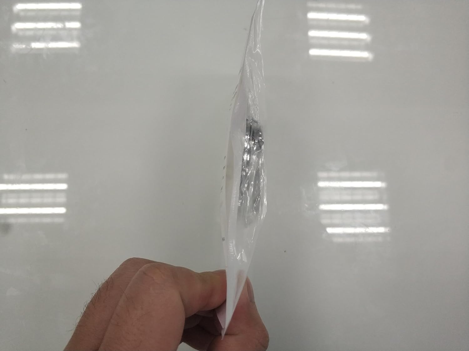 Sibba Pastillero portátil de 3 compartimentos para medicina, pastillero multifuncional a prueba de humedad para bolso y bolsillo, bonita caja