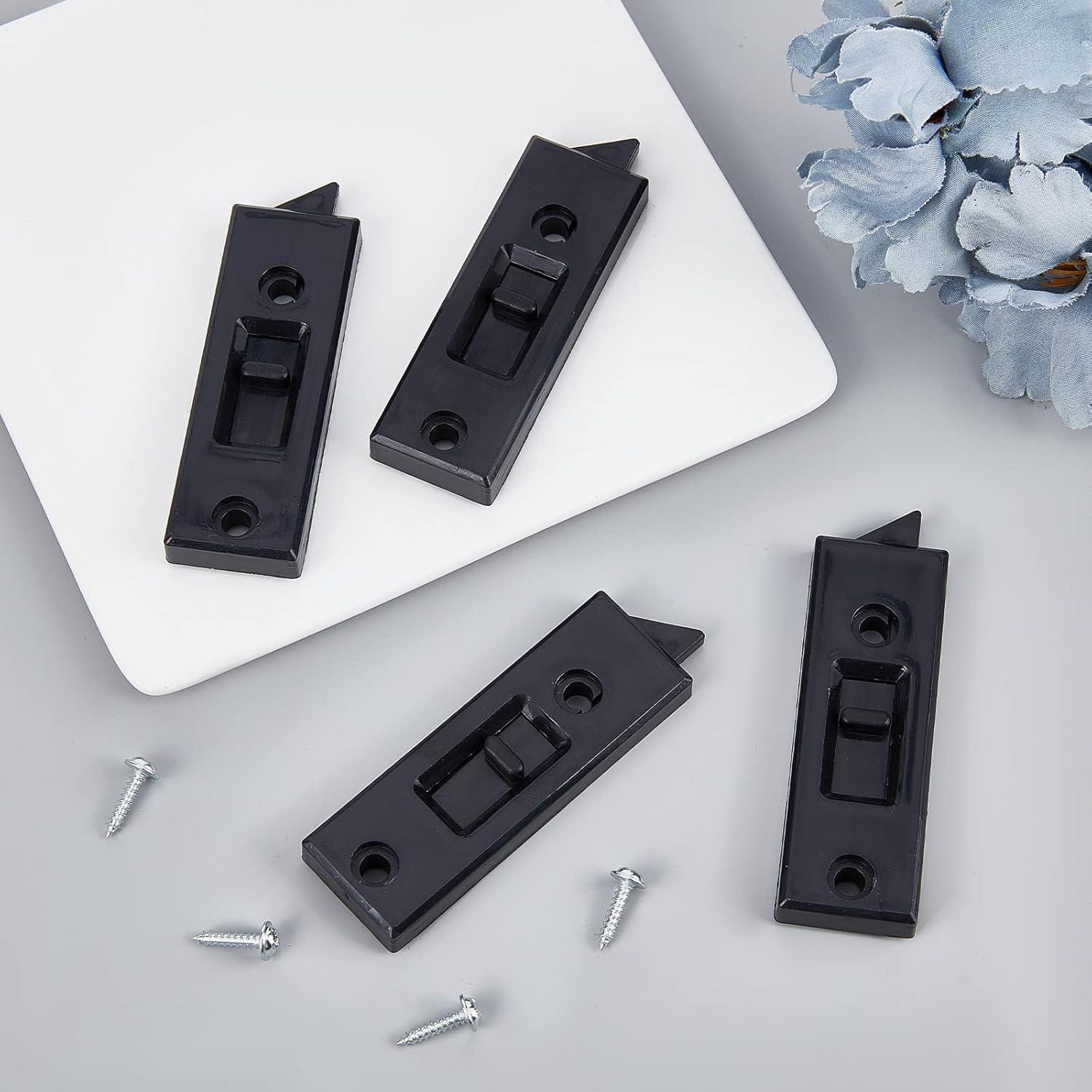 GORGECRAFT 2 pares de pestillos inclinables de repuesto para ventanas y cerraduras de hardware, construcción de plástico, 2 agujeros espaciados