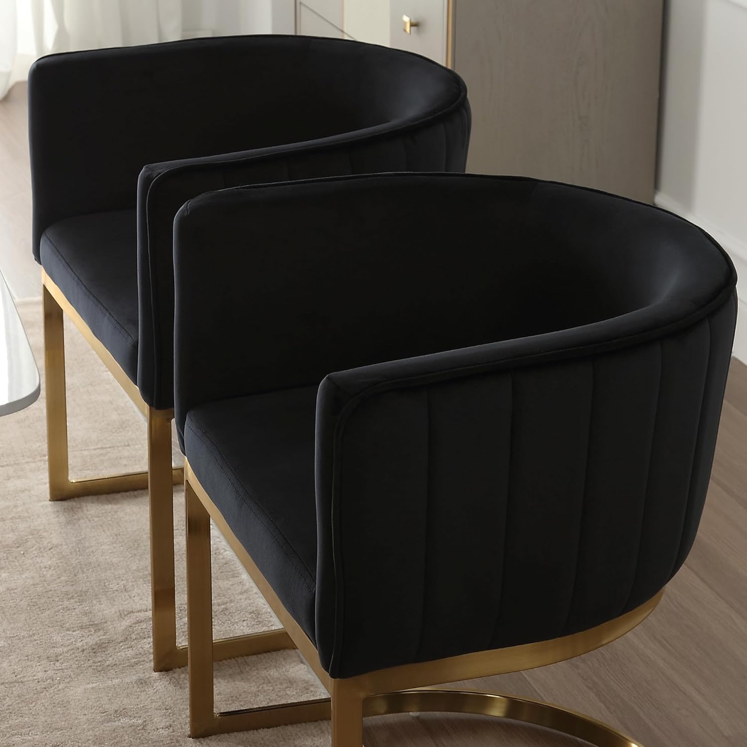 LZAREAL Juego de 2 sillas de comedor tapizadas cómodas con brazos, sillas de comedor modernas de mediados de siglo con patas de metal dorado para