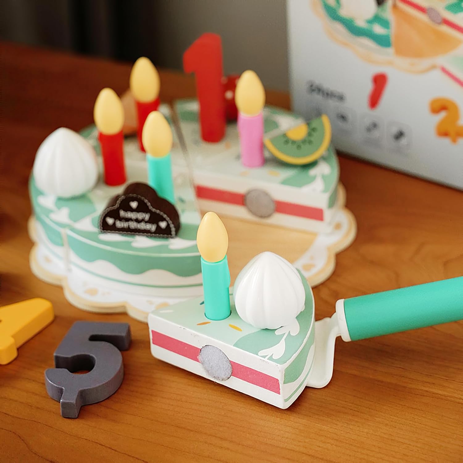 Juego de comida de madera para jugar a pastel de cumpleaños, juego de fiesta de té para niños pequeños, juegos de accesorios de cocina Montessori de
