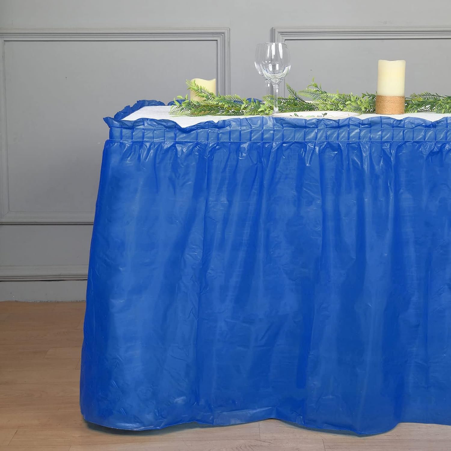 Efavormart – 5 faldas de mesa desechables de plástico con volantes, color azul rey de 14 pies, impermeables, a prueba de derrames, para exteriores e