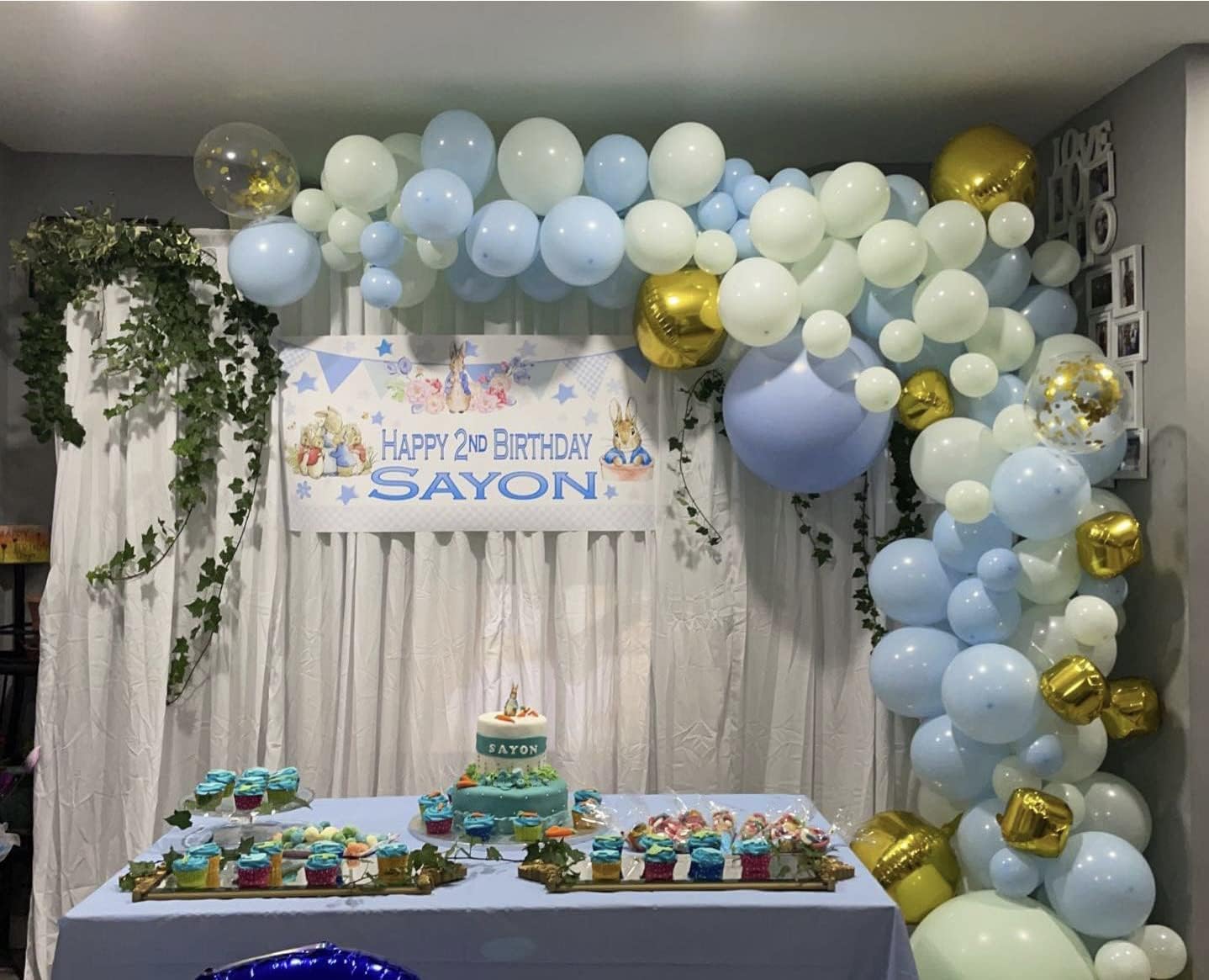 Kit de arco de guirnalda de globos color verde menta pastel y azul con globos dorados metálicos 4D, globo de papel de aluminio, confeti dorado, té