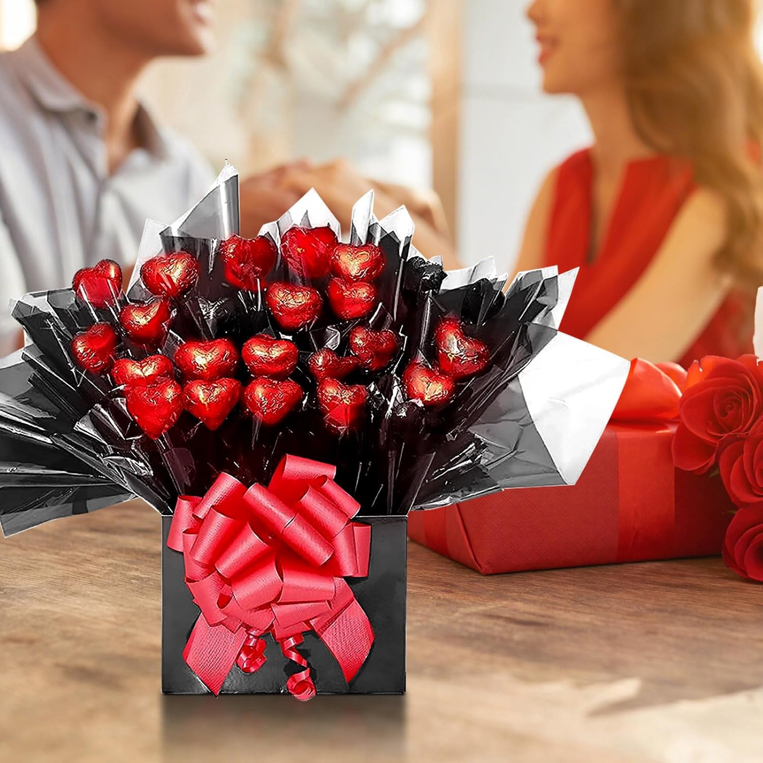 HiloPack Rollo de celofán negro, 34 pulgadas plegado a 17 pulgadas x 100 pies de largo, papel de regalo de plástico de 3 mil de grosor para cestas