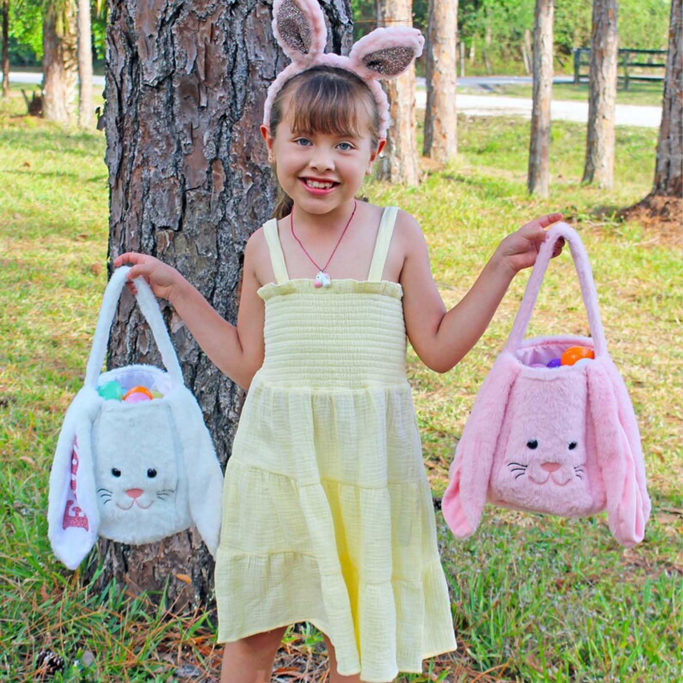 Cestas de Pascua personalizadas, cubos de conejo de Pascua con nombre personalizado, cesta de orejas de conejo de Pascua de felpa para niños y