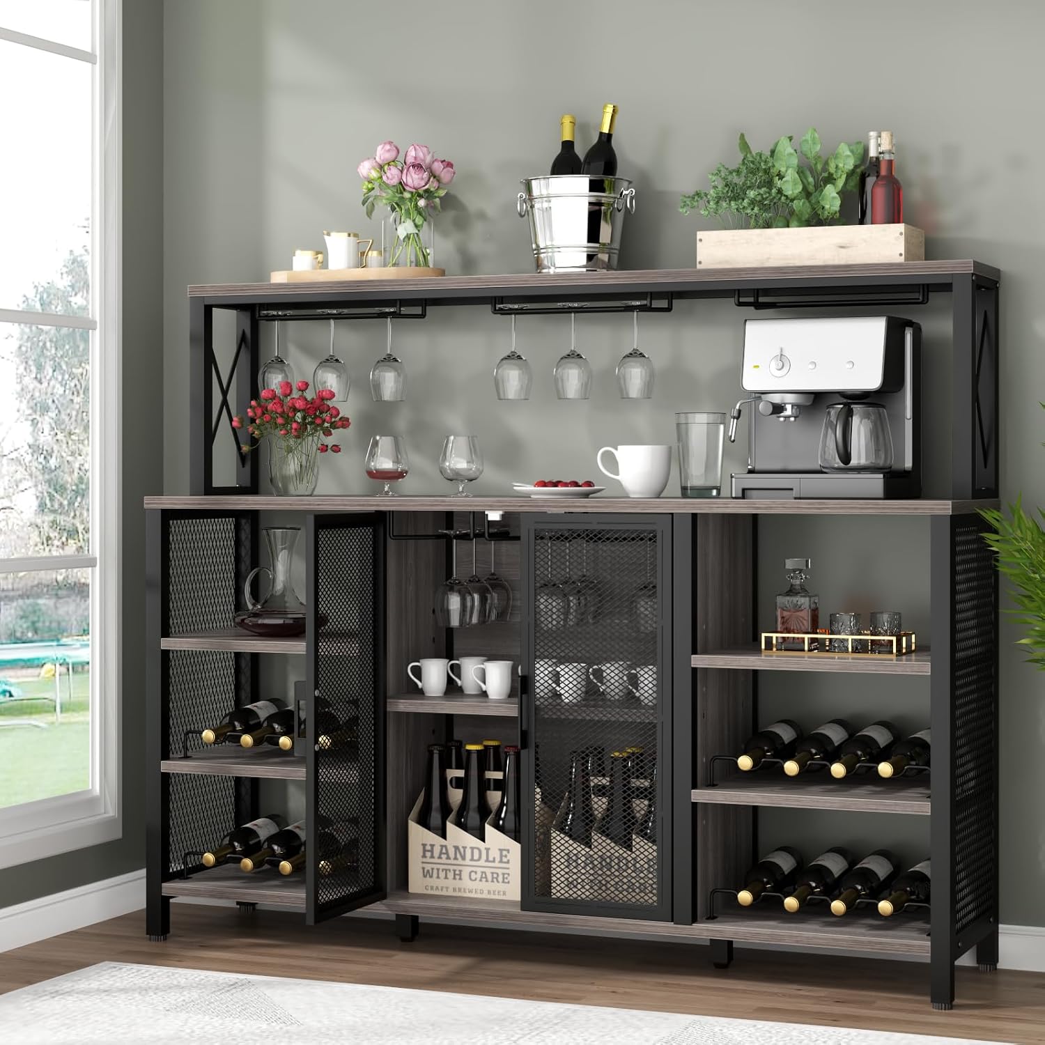 Gabinete de bar de vino, gabinete de barra de café industrial de 55 pulgadas con estante para vino y soporte para vasos, aparador de cocina con