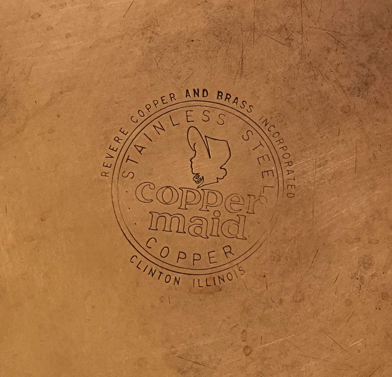 Revere Ware ‘Copper Maid’ – Olla holandesa de 6 cuartos de galón con tapa abovedada