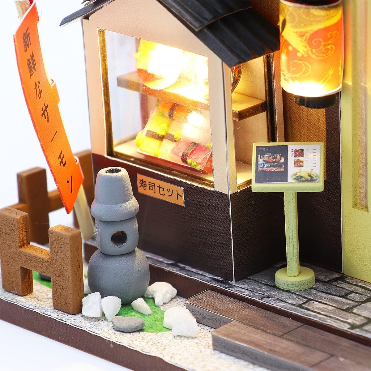 GuDoQi Kit de casa de muñecas en miniatura, kit de casa pequeña con muebles, kit de casa en miniatura a escala 124, tienda de estilo japonés, gran