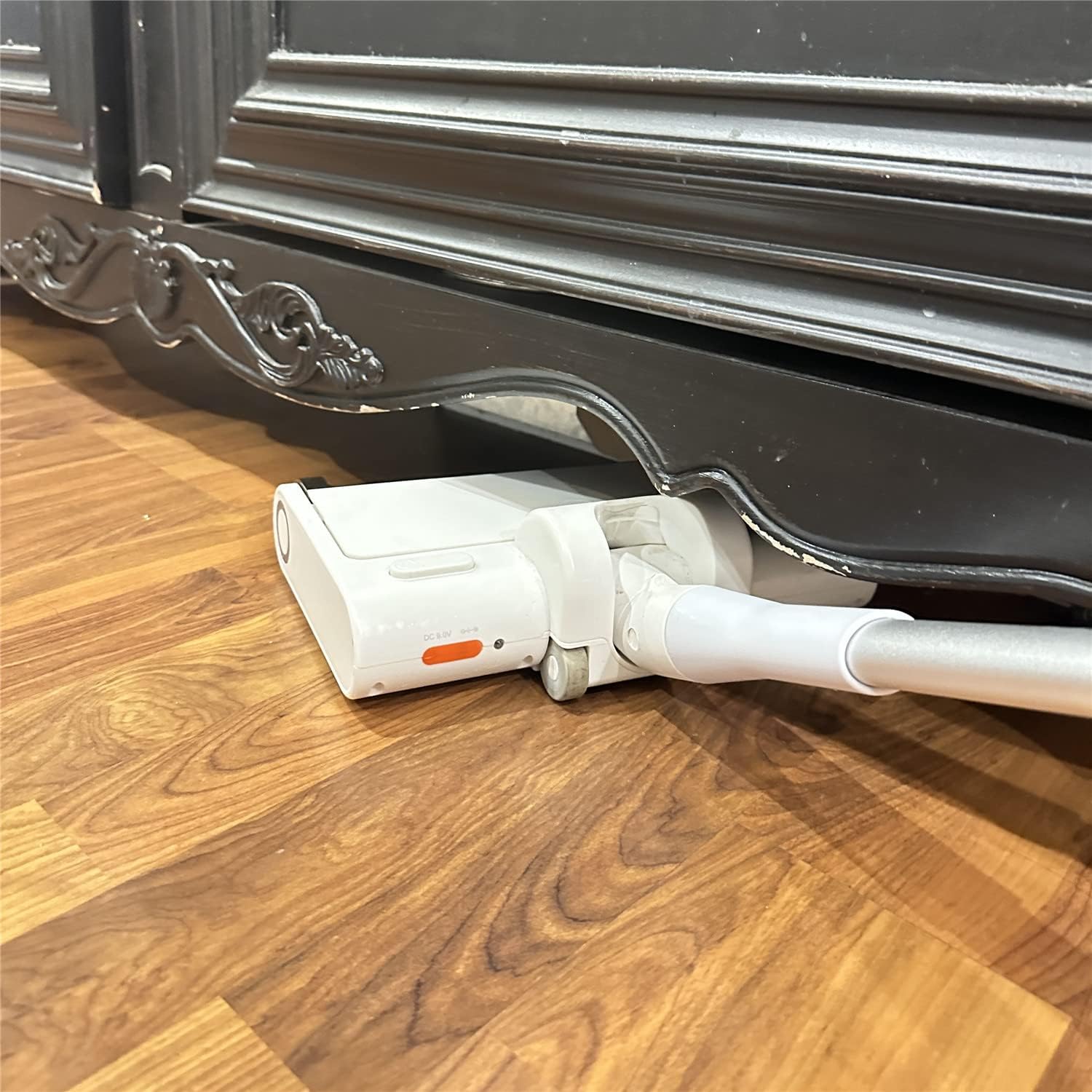 Escoba barredora de piso y alfombra ultraligera de 3.3 libras, 120 minutos de funcionamiento, batería de iones de litio de 2000 mAh, potente y
