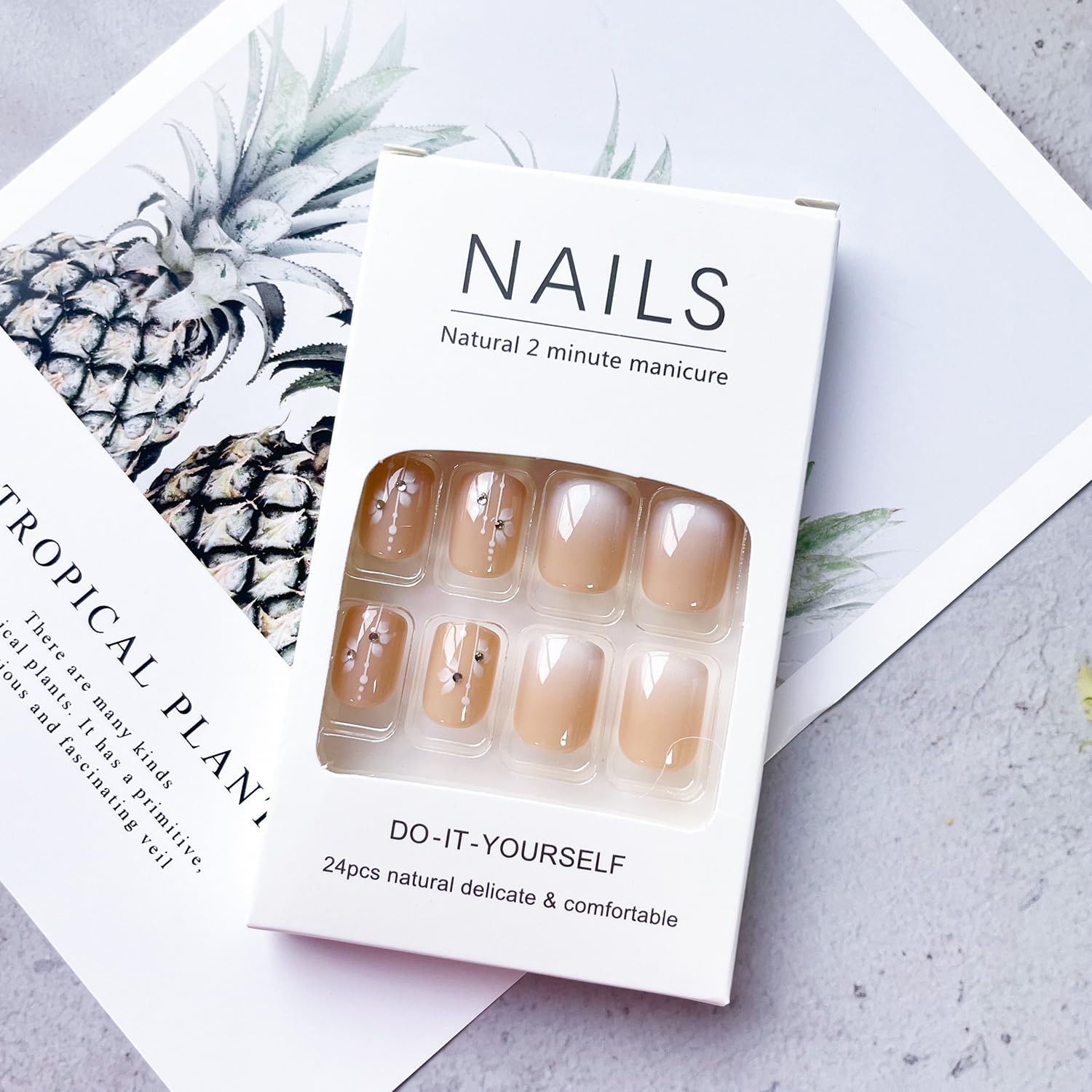 24 uñas postizas cortas a presión para otoño, uñas postizas cuadradas degradadas con diseños de diamantes de imitación, uñas adhesivas de flores de