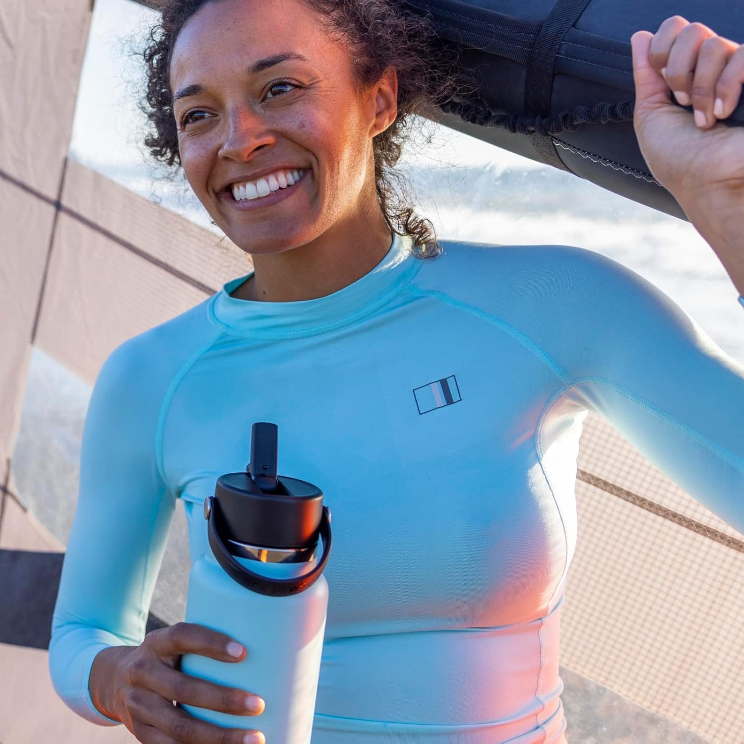 Hydro Flask Botella de agua de boca ancha de acero inoxidable con tapa de popote flexible y aislamiento al vacío de doble pared