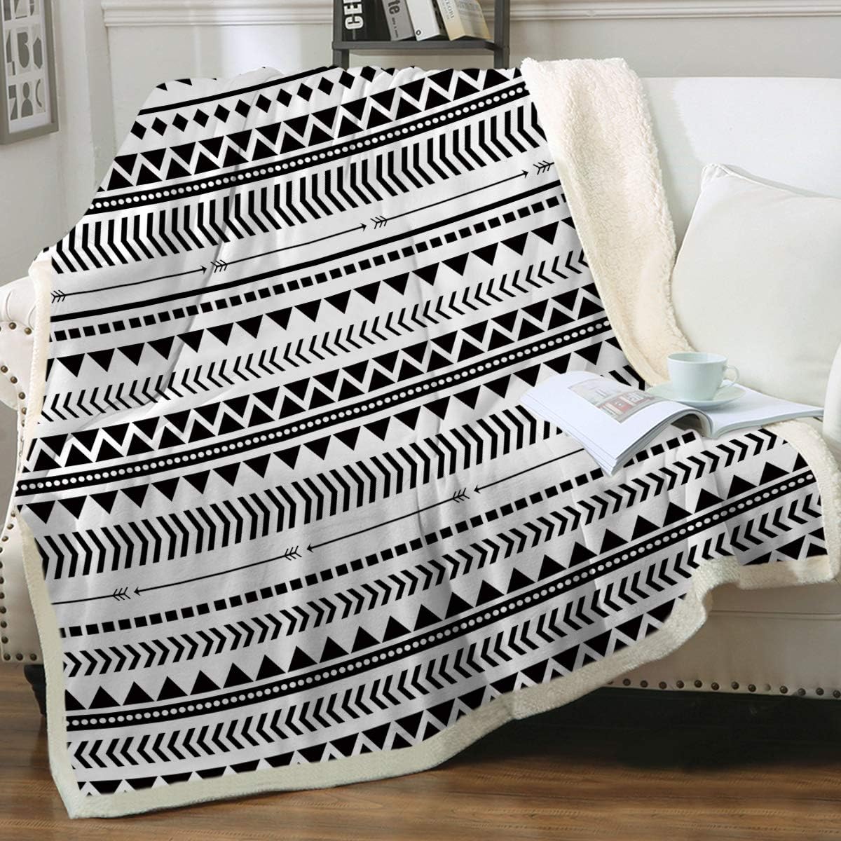 Sleepwish Manta tribal de vellón azteca, manta triangular de felpa en blanco y negro, manta geométrica de sherpa para sofá, cama (50 x 60 pulgadas)