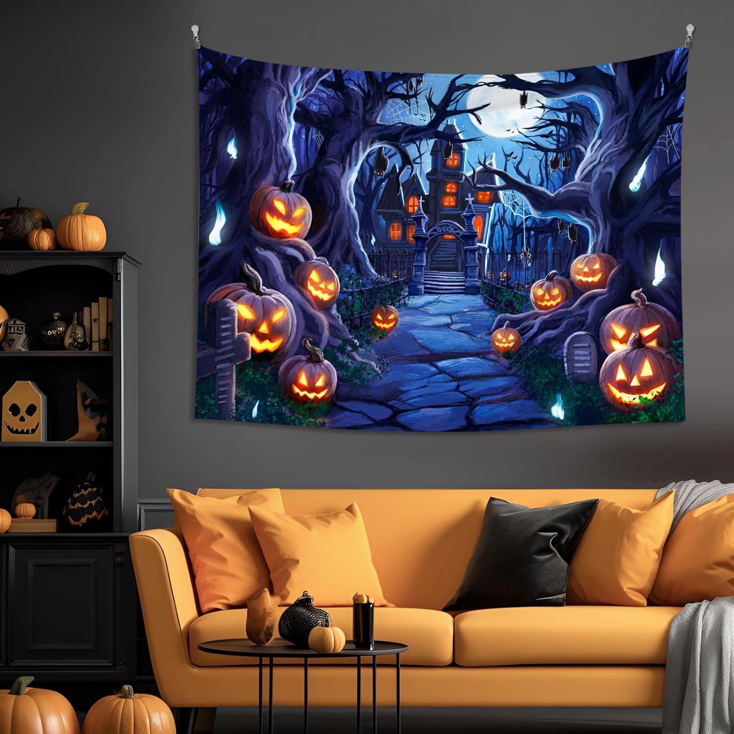 XIAYUEHUA Tapiz de noche de Halloween, tapiz de calabaza para colgar en la pared, tapiz espeluznante de casa embrujada, tapiz de bosque brumoso,