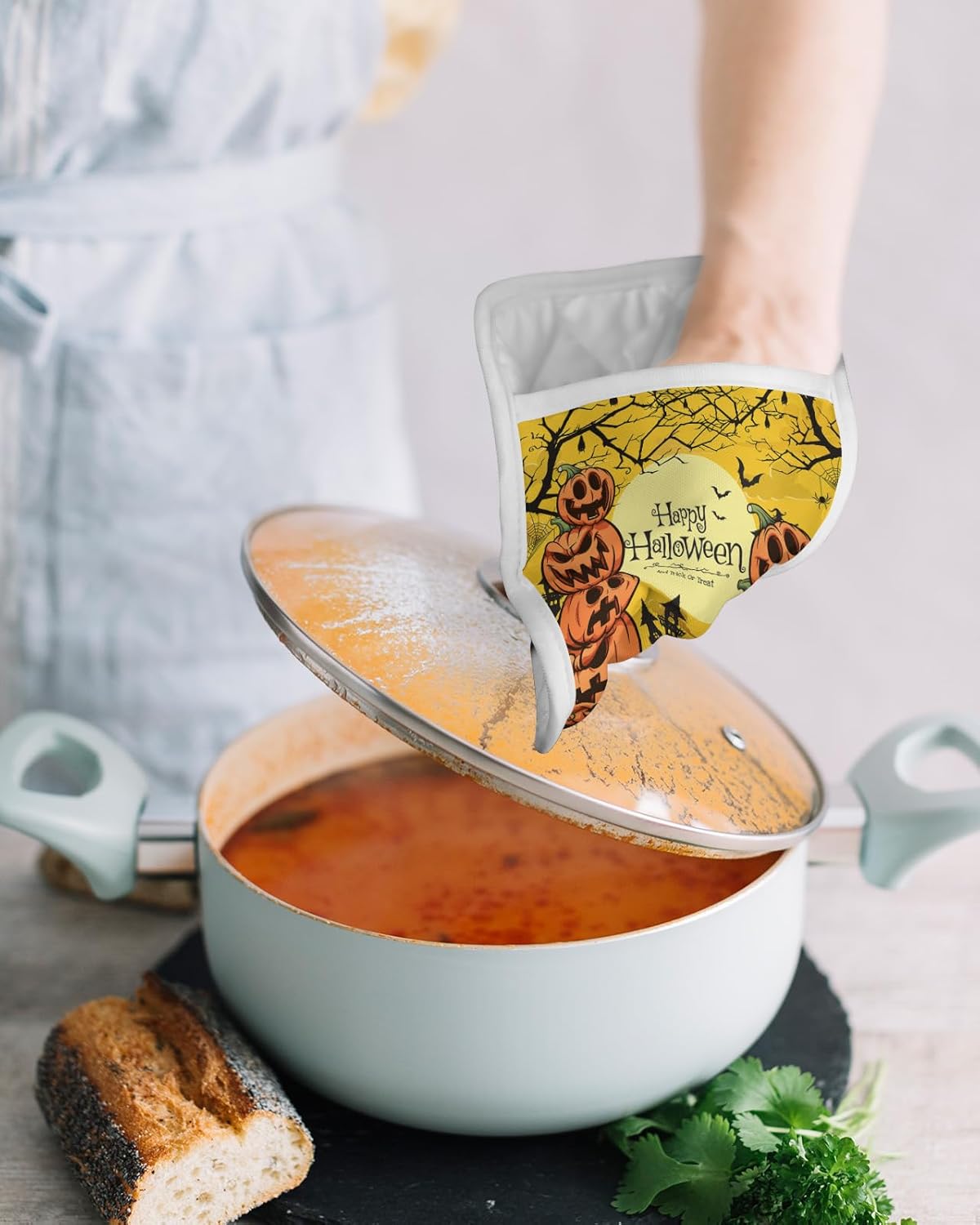 Halloween 2Pcs Pot Holders for Kitchen, Non Slip & Heat Insulation Terry Cloth Potholder Set with Pocket, Thick Hot Pad Oven Mitts Trivet Coaster