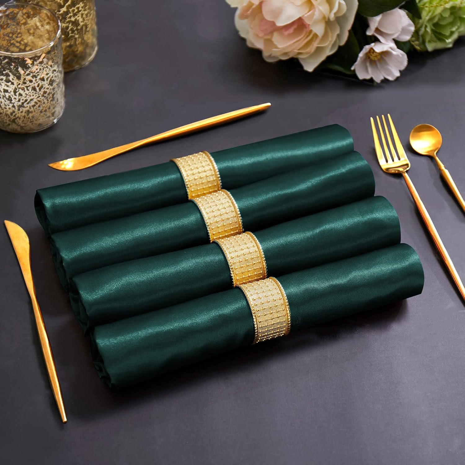 Paquete de 30 servilletas de satén de color verde bosque de 20 x 20 pulgadas, servilletas cuadradas suaves de tela sedosa, decoración de mesa para