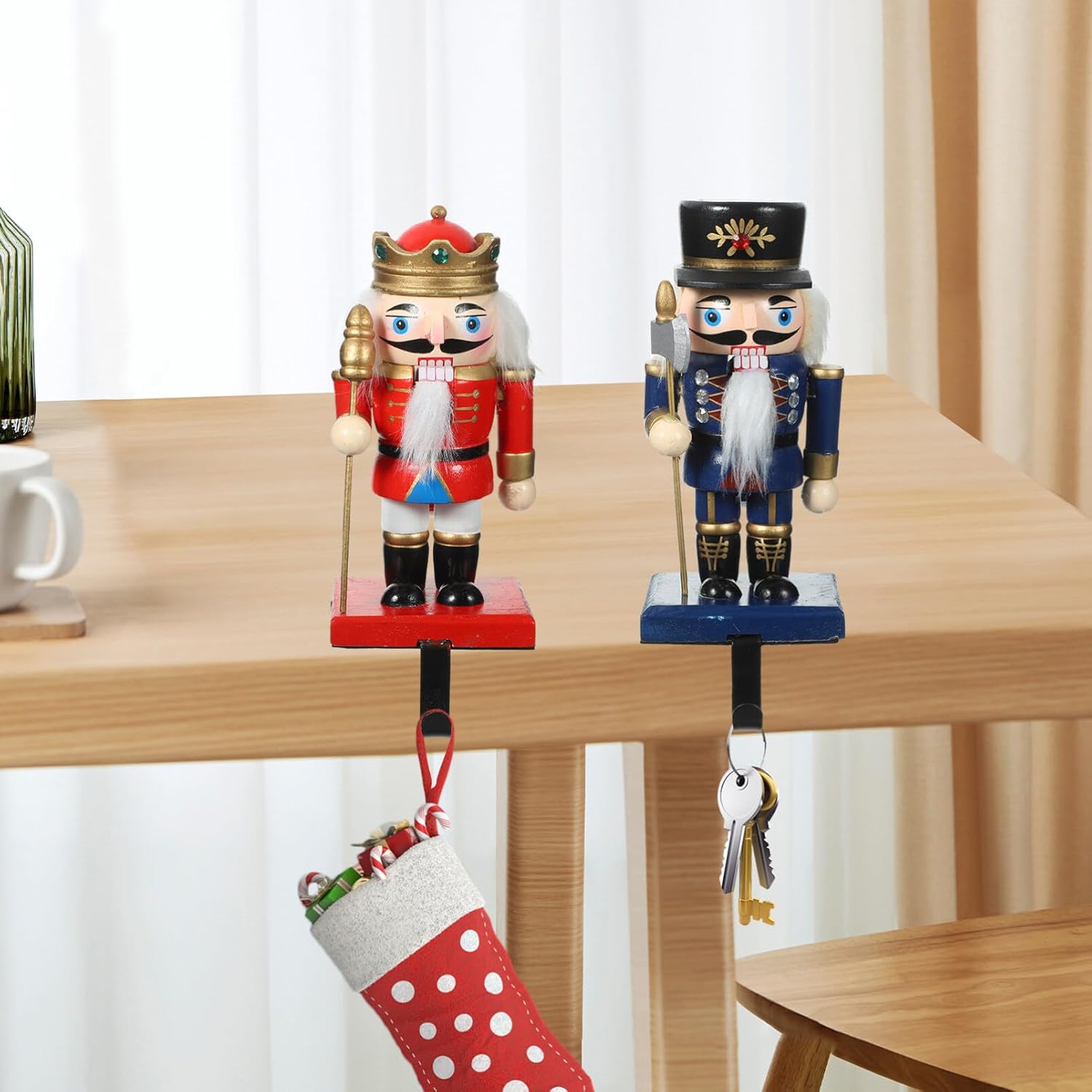 NOLITOY 2 soportes para calcetines de cascanueces de Navidad para chimenea, mantel de pared, ganchos colgantes de Navidad para calcetines,