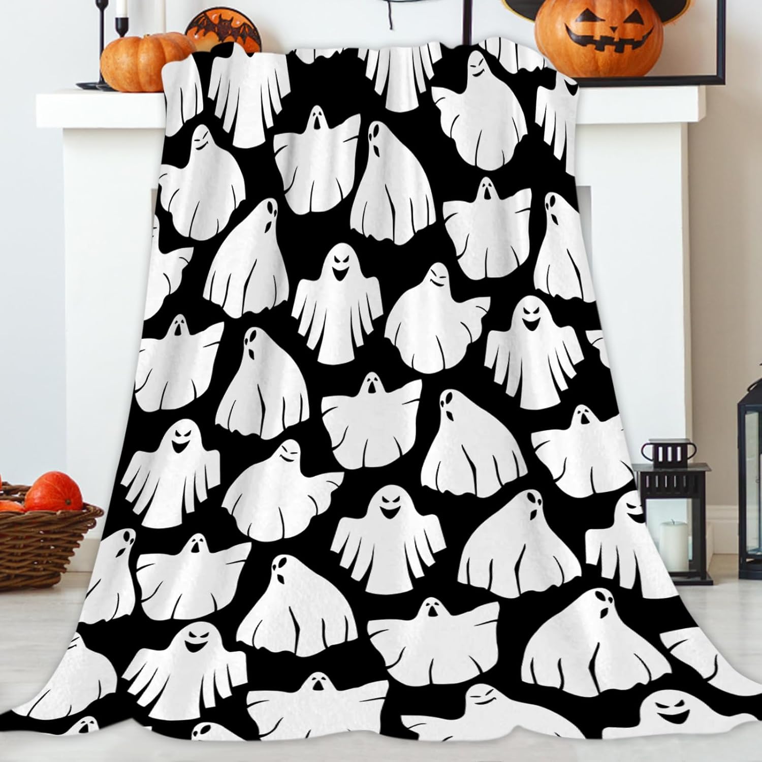 JOOCAR Manta de fantasma de Halloween, divertida manta con temática de Halloween en blanco y negro, acogedora manta suave y ligera de franela de