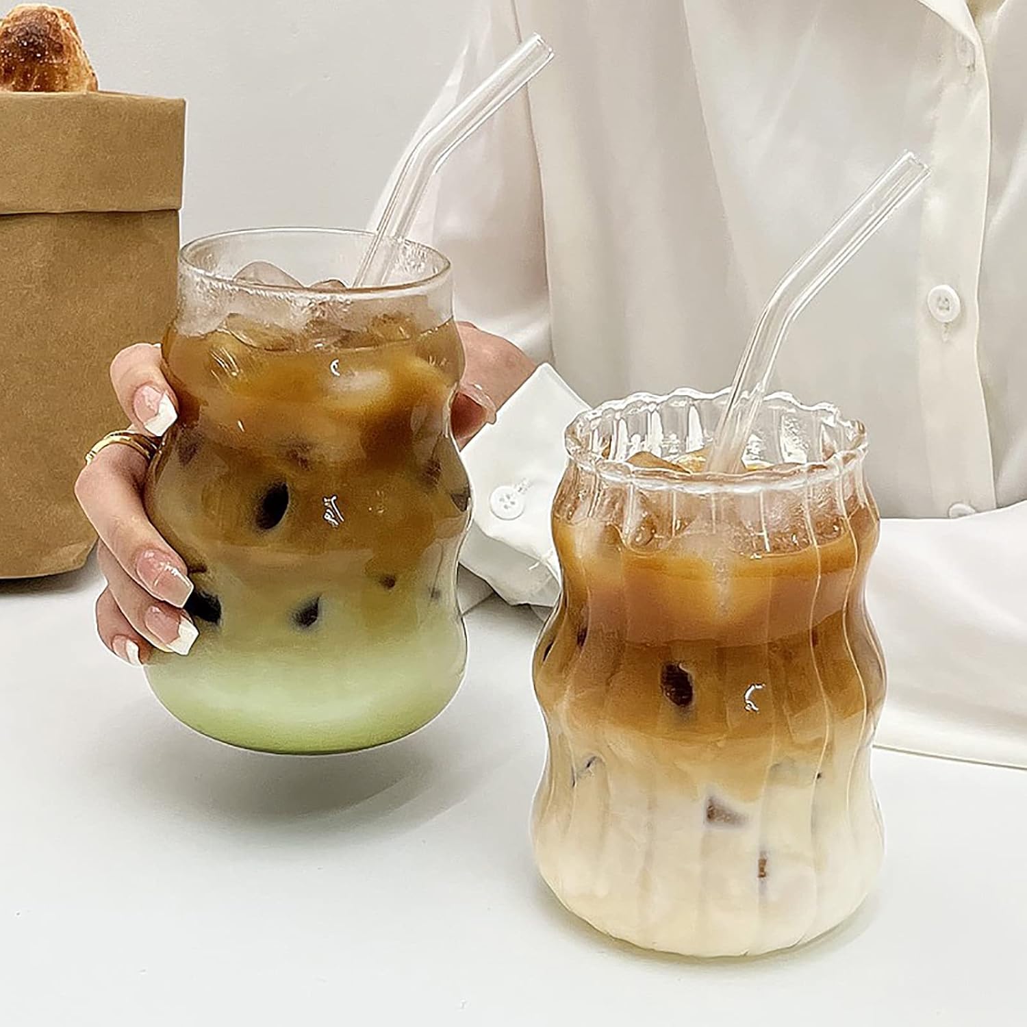 2 vasos de vidrio acanalados con tapa y pajitas de bambú, vasos de vidrio ondulado de 17 onzas, vasos de café helado, vasos de bebida en forma de