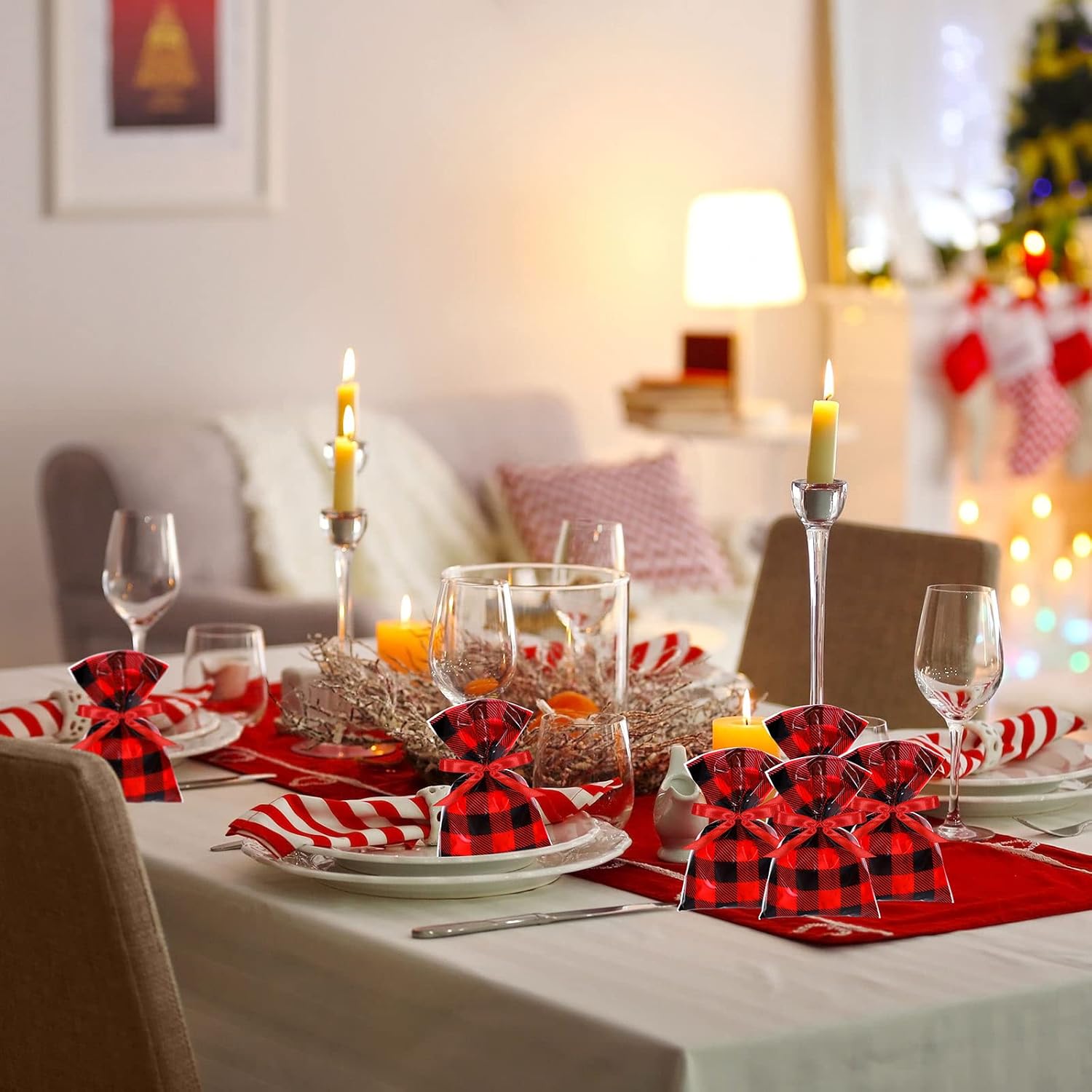 Whaline 120 bolsas de celofán de Navidad de búfalo rojo y negro, bolsas de dulces clásicas a cuadros con cinta de 50 yardas para suministros de