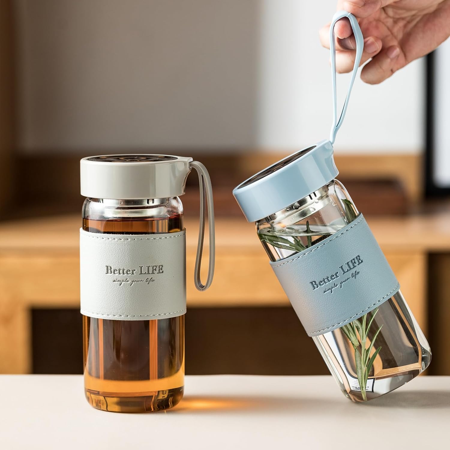 Botella de té de vidrio de 16 onzas con funda antideslizante e infusor de té inoxidable, tapa a prueba de fugas, botella de agua de vidrio portátil