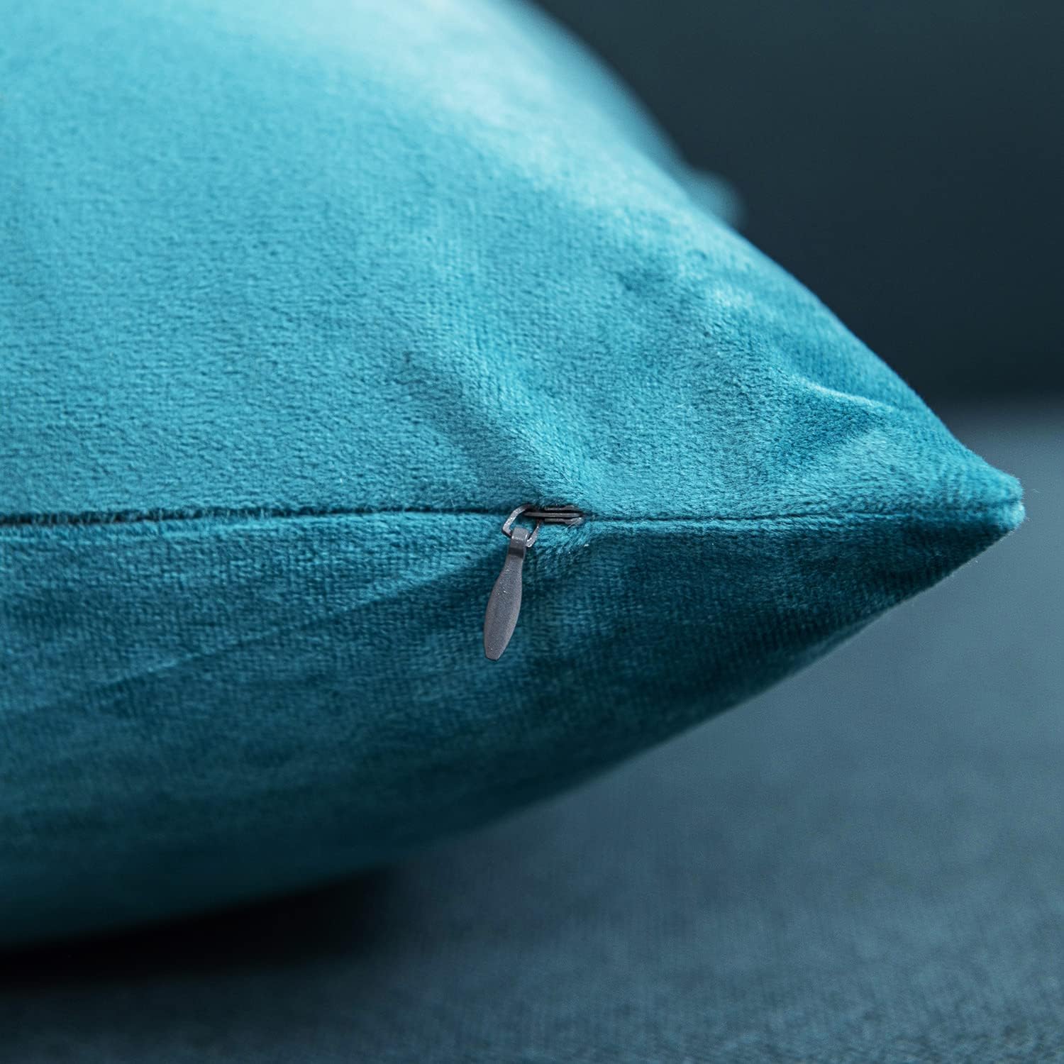 Dezene – 2 fundas decorativas de terciopelo para almohada