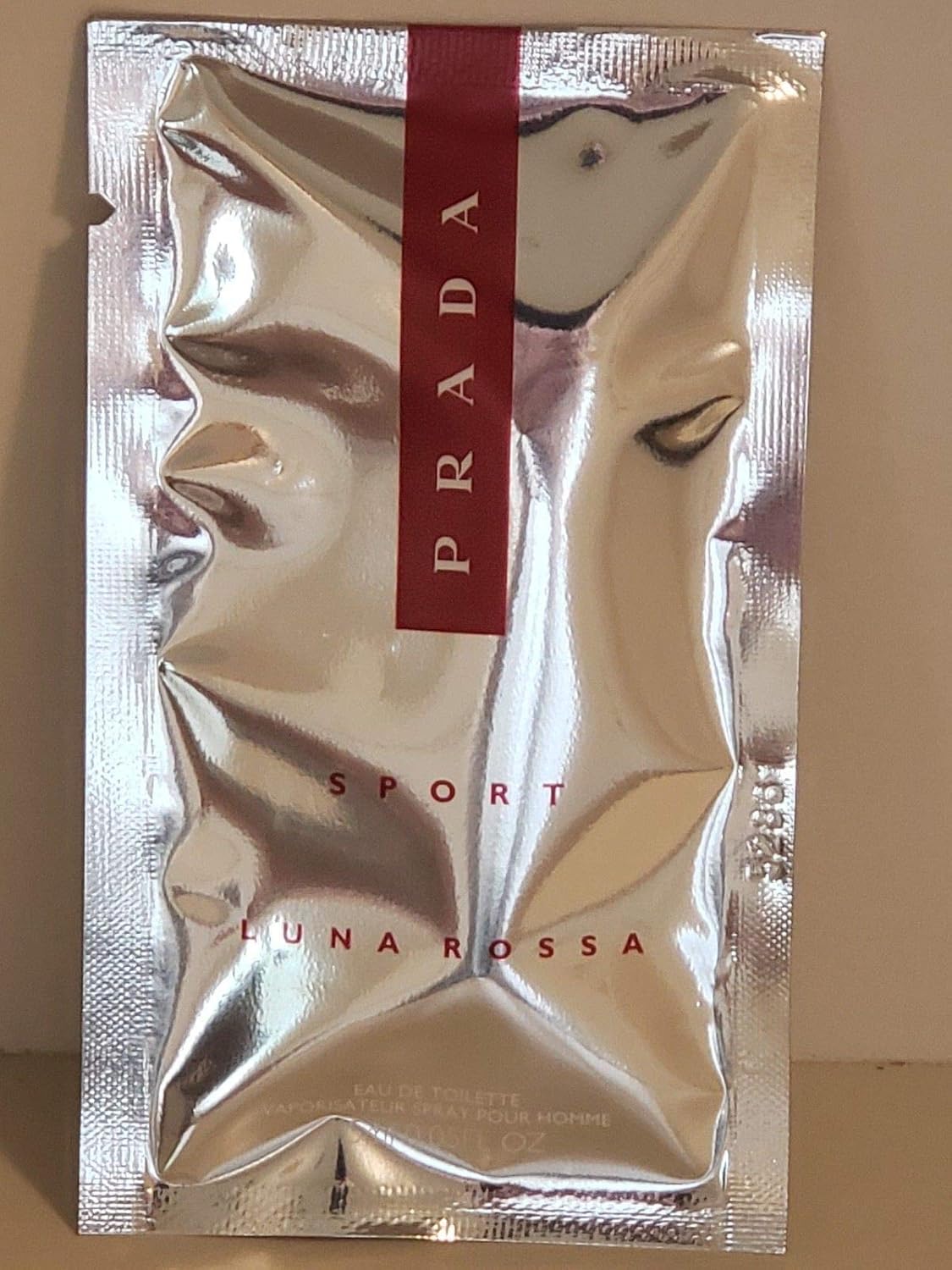 Prada (Men’s) Sport Luna Rossa Colonia Mini spray de viaje .05 oz