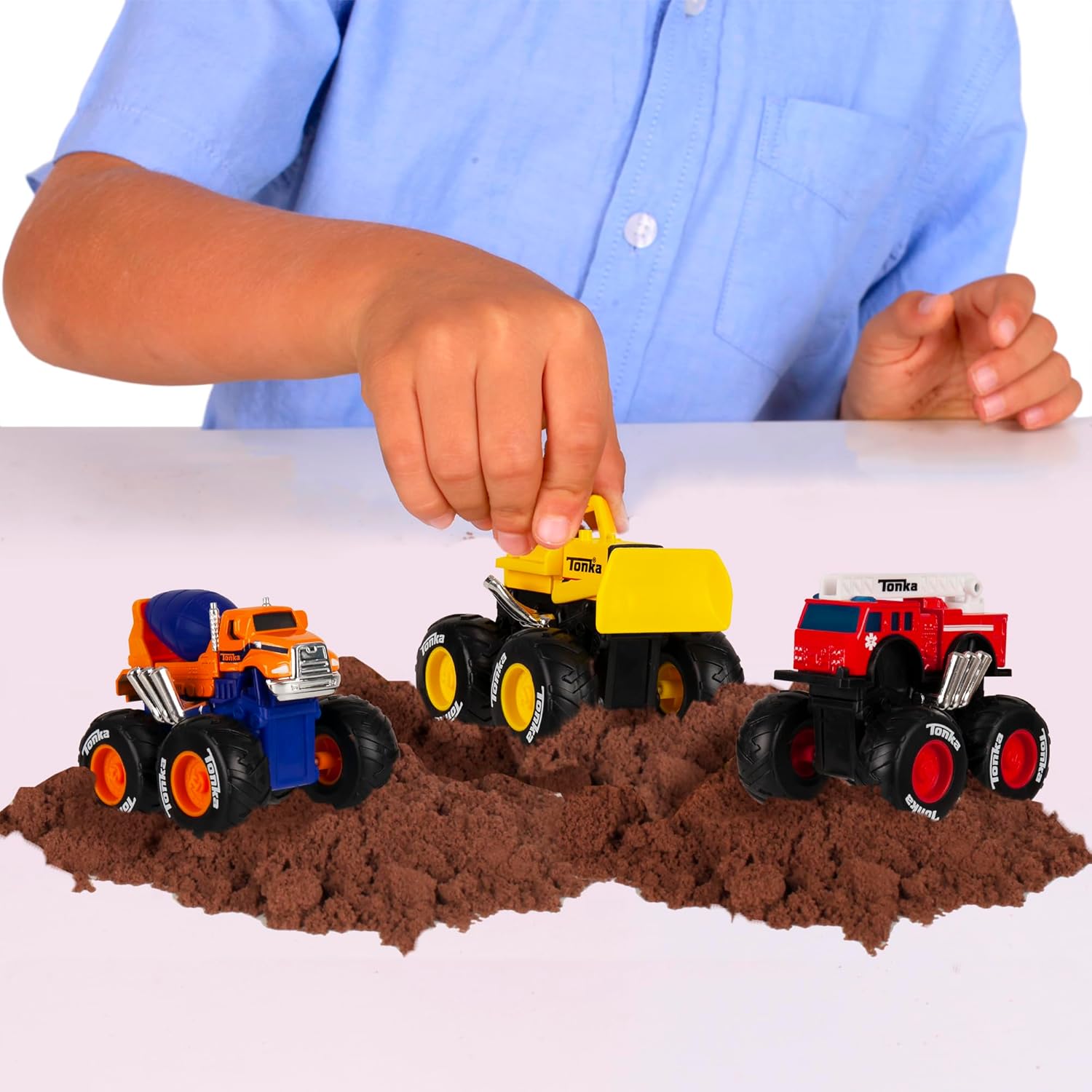 Tonka Monster Metal Movers – Cargador frontal, camión de bomberos y mezclador de cemento (3 unidades)