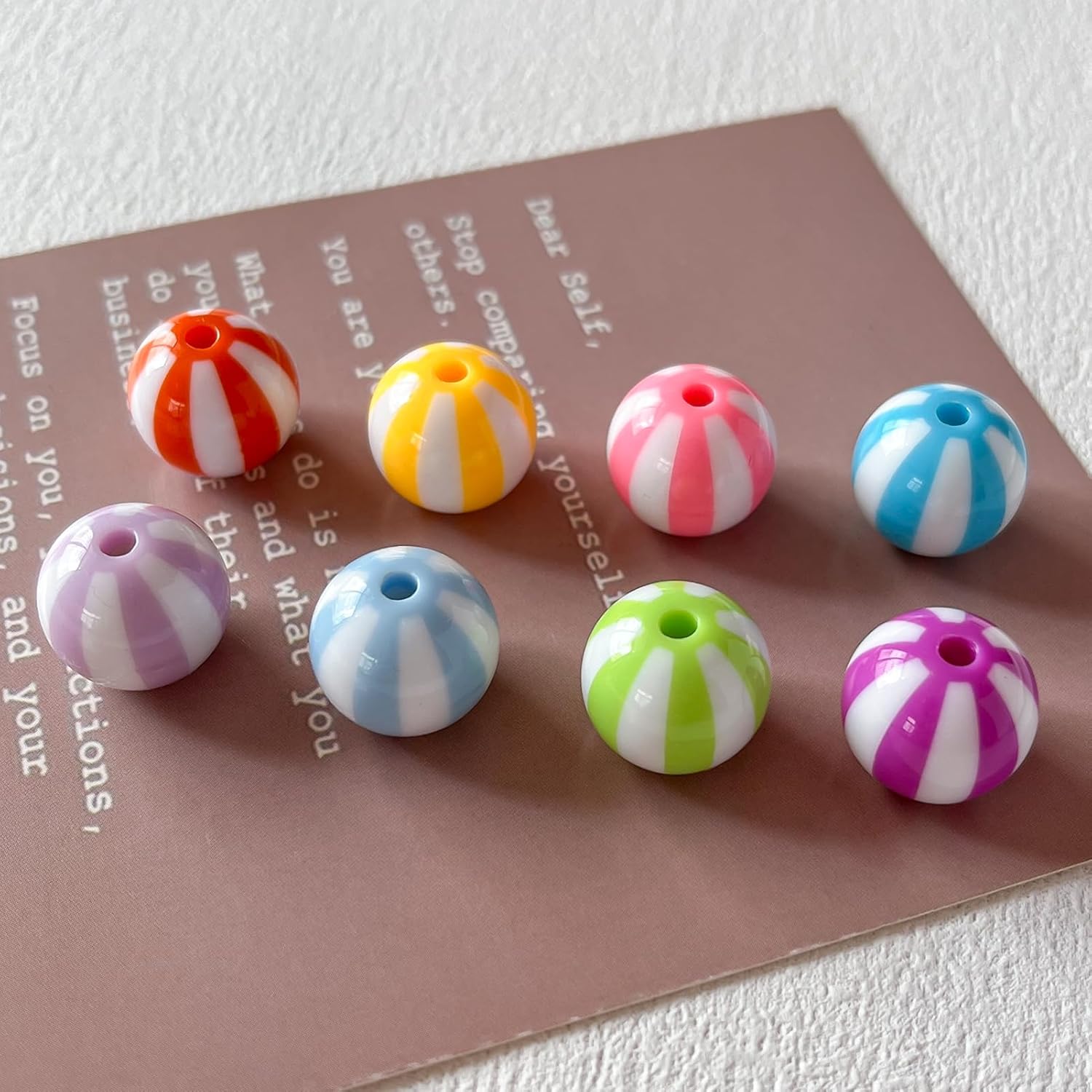 ANCADN Cuentas acrílicas de 0.631 pulgadas (0.630 in), cuentas de colores, cuentas redondas multicolor para hacer joyas de bricolaje (cuentas de