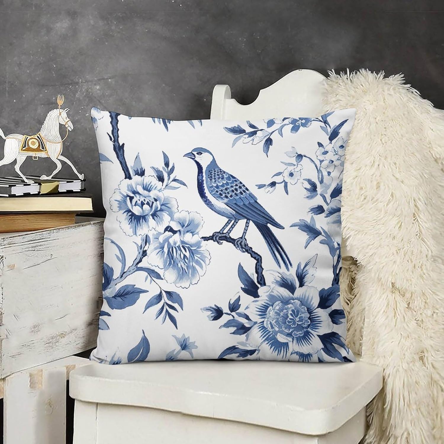 Funda de almohada floral de pájaro de terciopelo azul índigo, fundas de cojín chinoiserie, fundas de almohada de granja para decoración del hogar