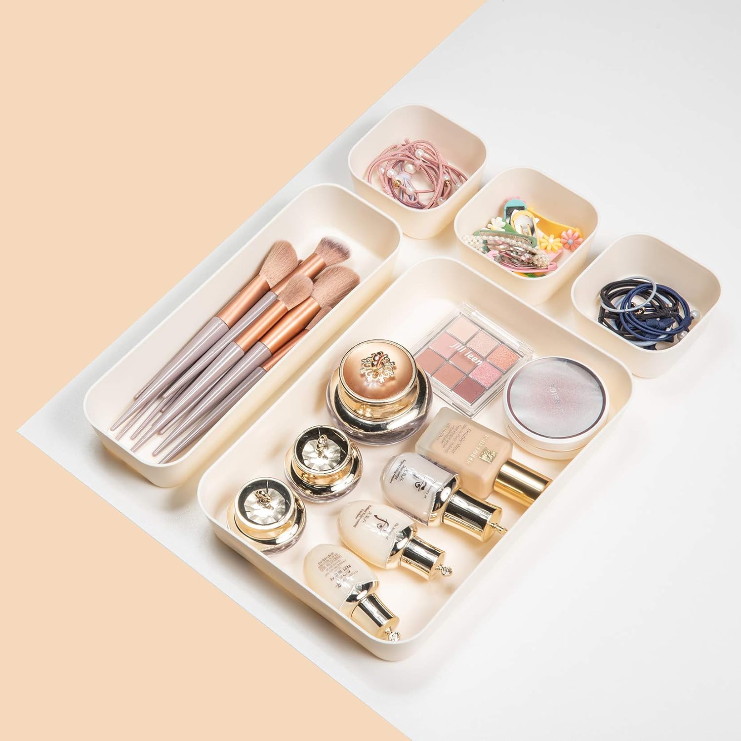 Backerysupply Juego de 12 organizadores de cajones de escritorio de plástico de color beige para maquillaje, baño, oficina, cocina, cajón, caja de