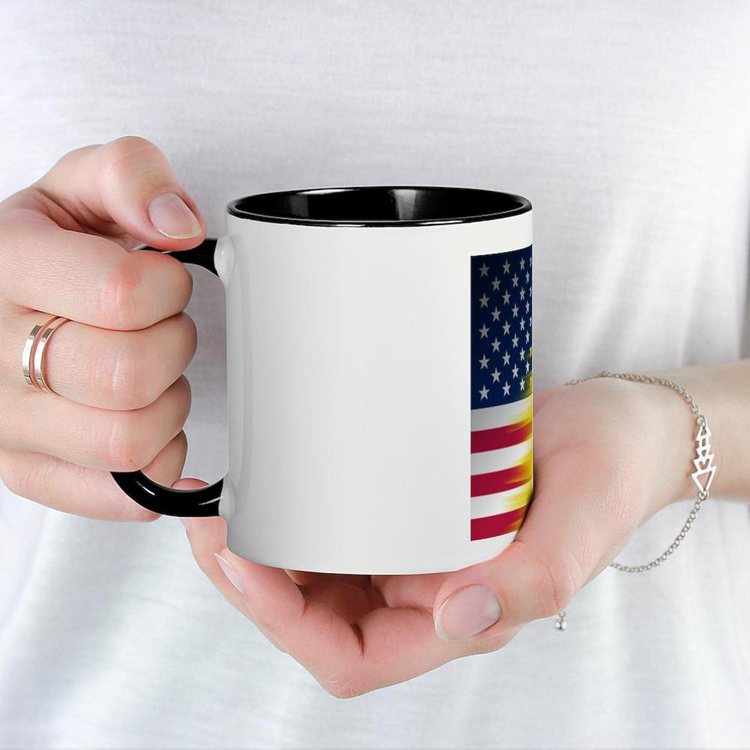 CafePress Taza de café de cerámica con la bandera americana, con texto en inglés “Don’t Tread On Me”, taza de té de 11 onzas