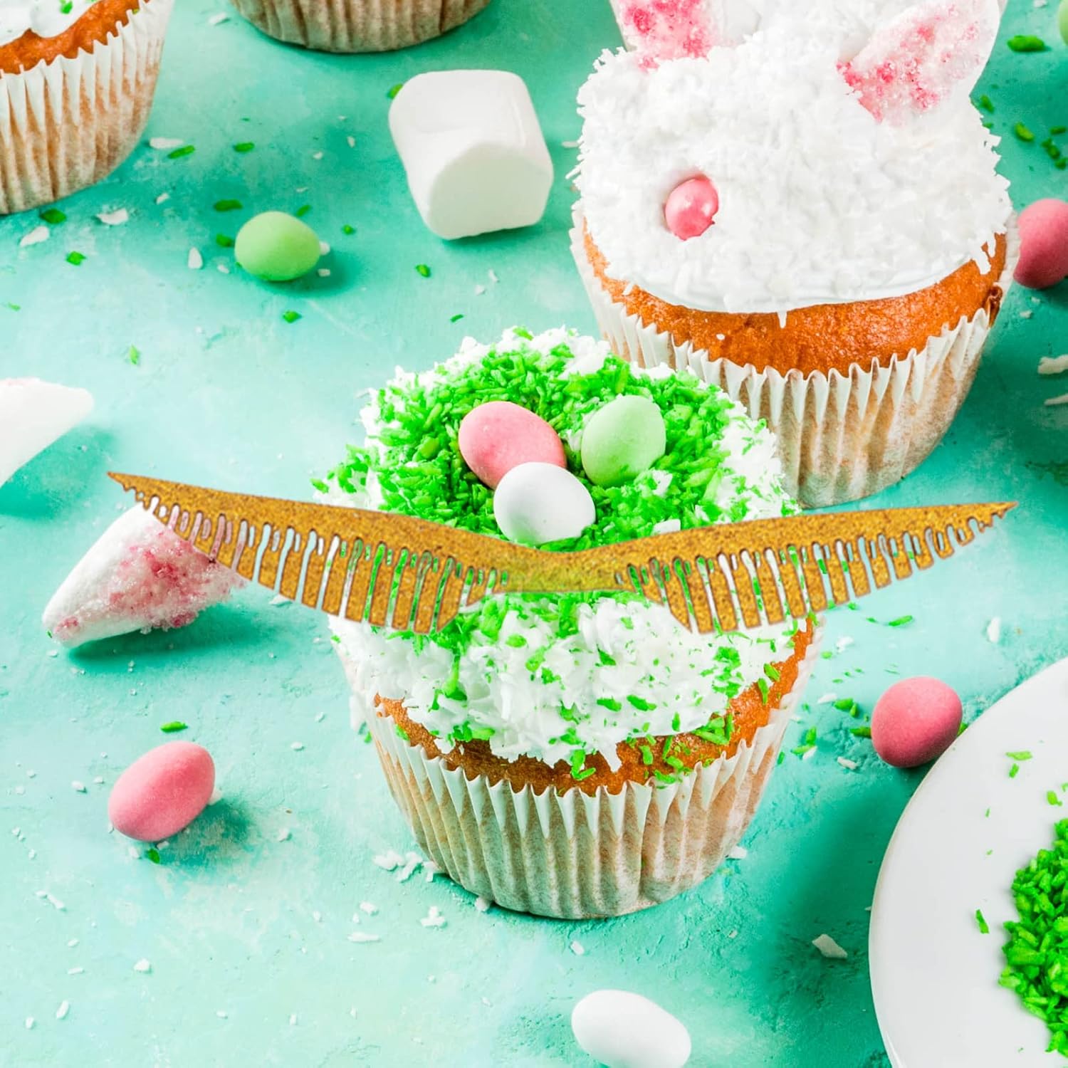 50 alas doradas de snitch para fiesta de mago, decoración de cupcakes, alas de Snitch Wings Wafer Cupcake Toppers con 50 puntos de pegamento,