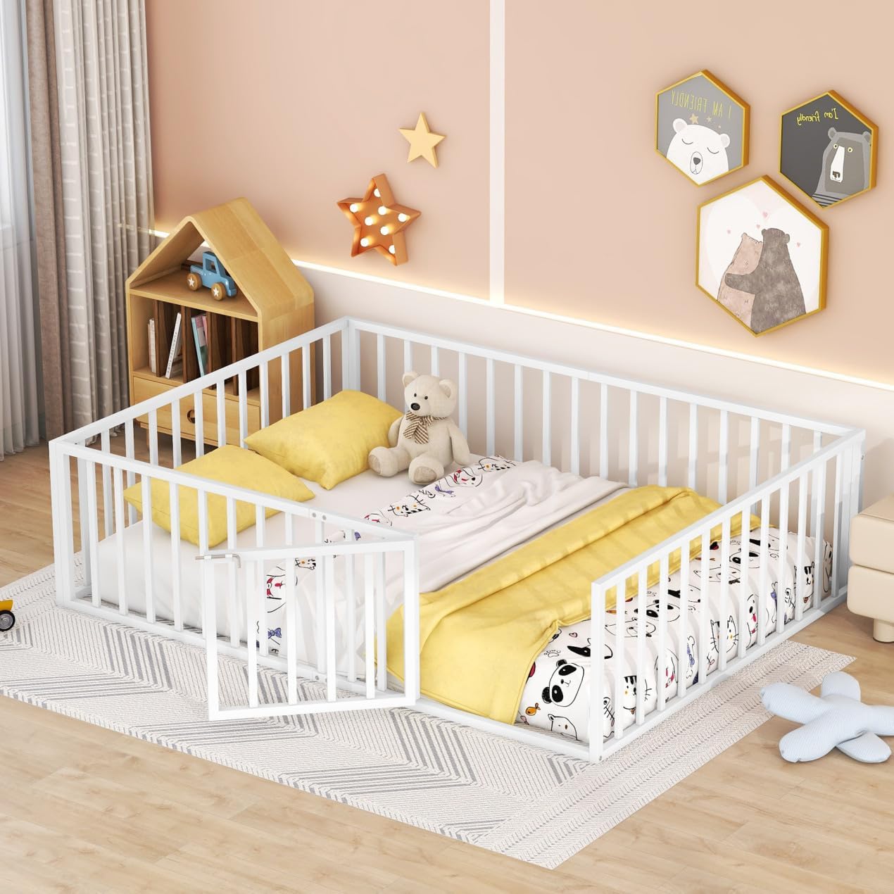 TURRIDU Cama de suelo de metal tamaño Queen, marco de cama Montessori Queen con valla y puerta, cama Queen con diseño de puerta, cama de valla para