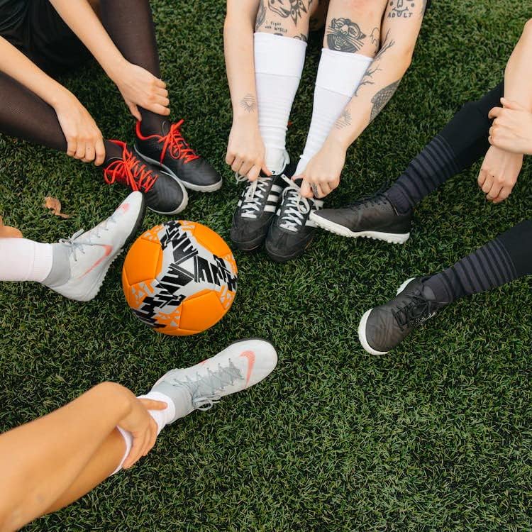 Balón de fútbol de tamaño oficial, pelota de entrenamiento de tamaño 5 para niñas, niños, jóvenes, adolescentes, adultos, cosida a máquina para