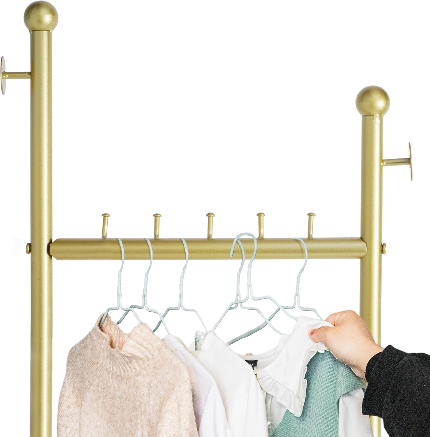 uyoyous Percheros dorados con base de madera, estantes de ropa dorados con estante para boutique, dormitorio, entrada, pasillo