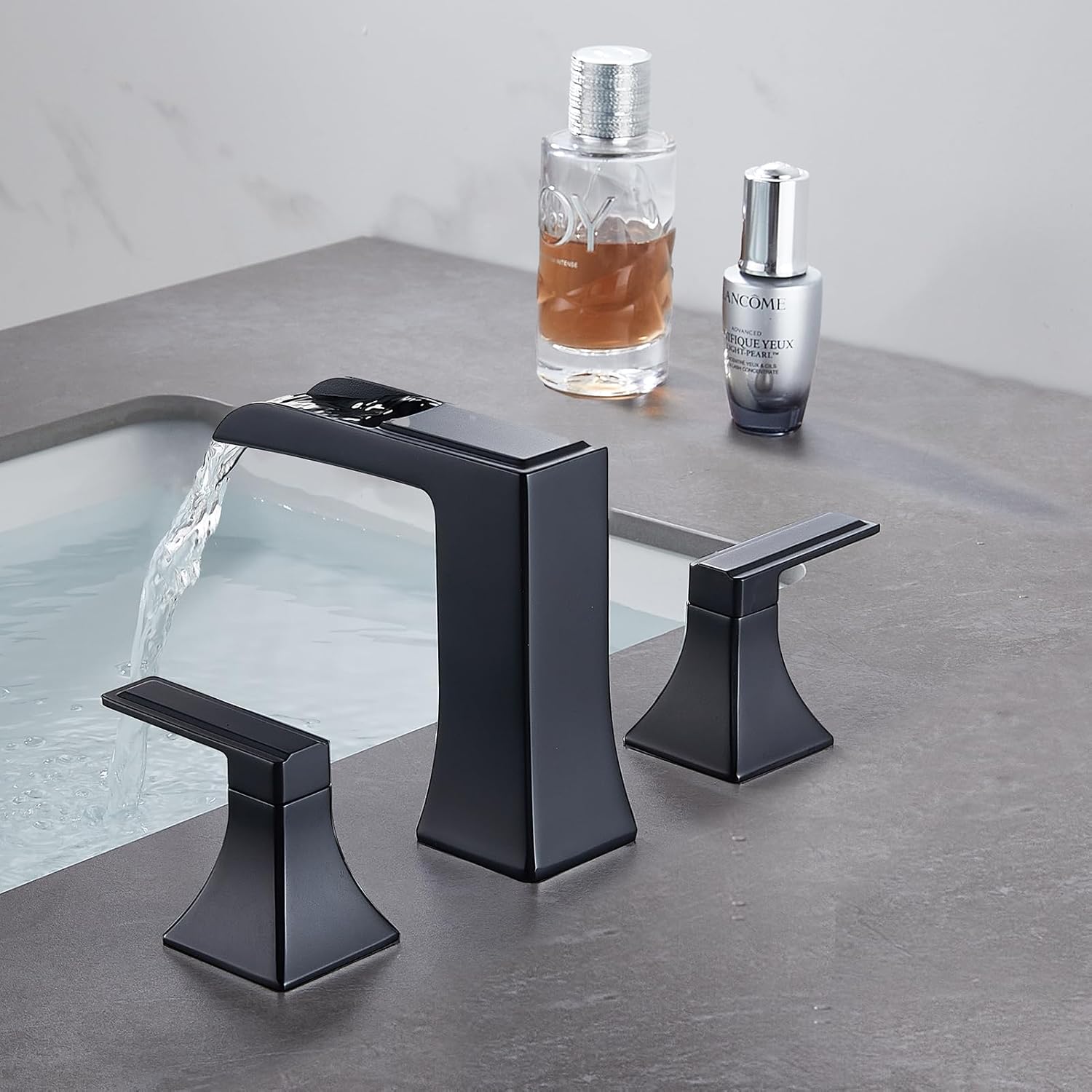 Grifo de baño de 3 agujeros, grifos de baño en cascada para fregadero central de 8 pulgadas o 4 pulgadas, grifo de tocador de dos manijas con