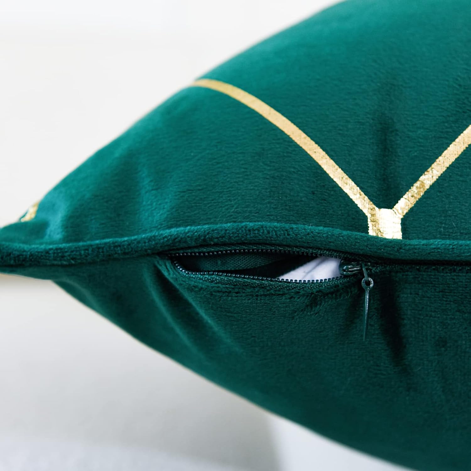 WACOMECO Fundas de almohada doradas, paquete de 2 fundas de cojín decorativas de terciopelo suave para sofá, decoración del hogar, verde esmeralda,