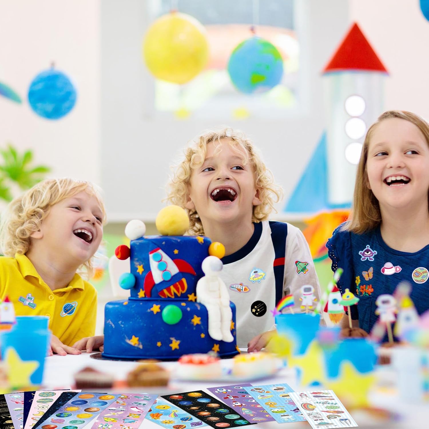 Calcomanías espaciales para niños, surtido de 120 hojas, 1440 calcomanías del sistema solar, regalos de fiesta de cumpleaños para el aula
