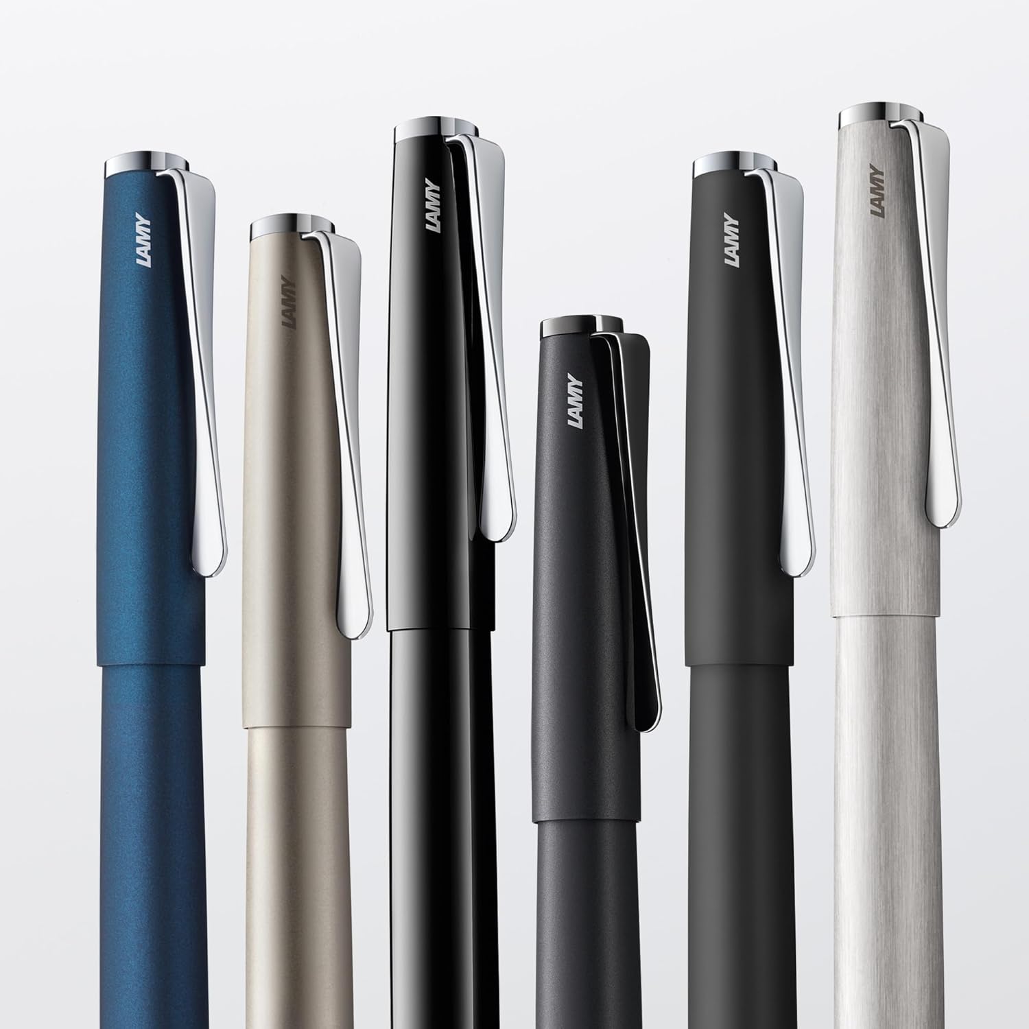 Lamy Studio 269 – Bolígrafo atemporal en color marrón oscuro, hecho de acero inoxidable y con forma de hélice, ancho M, paquete de 1 unidad (paquete