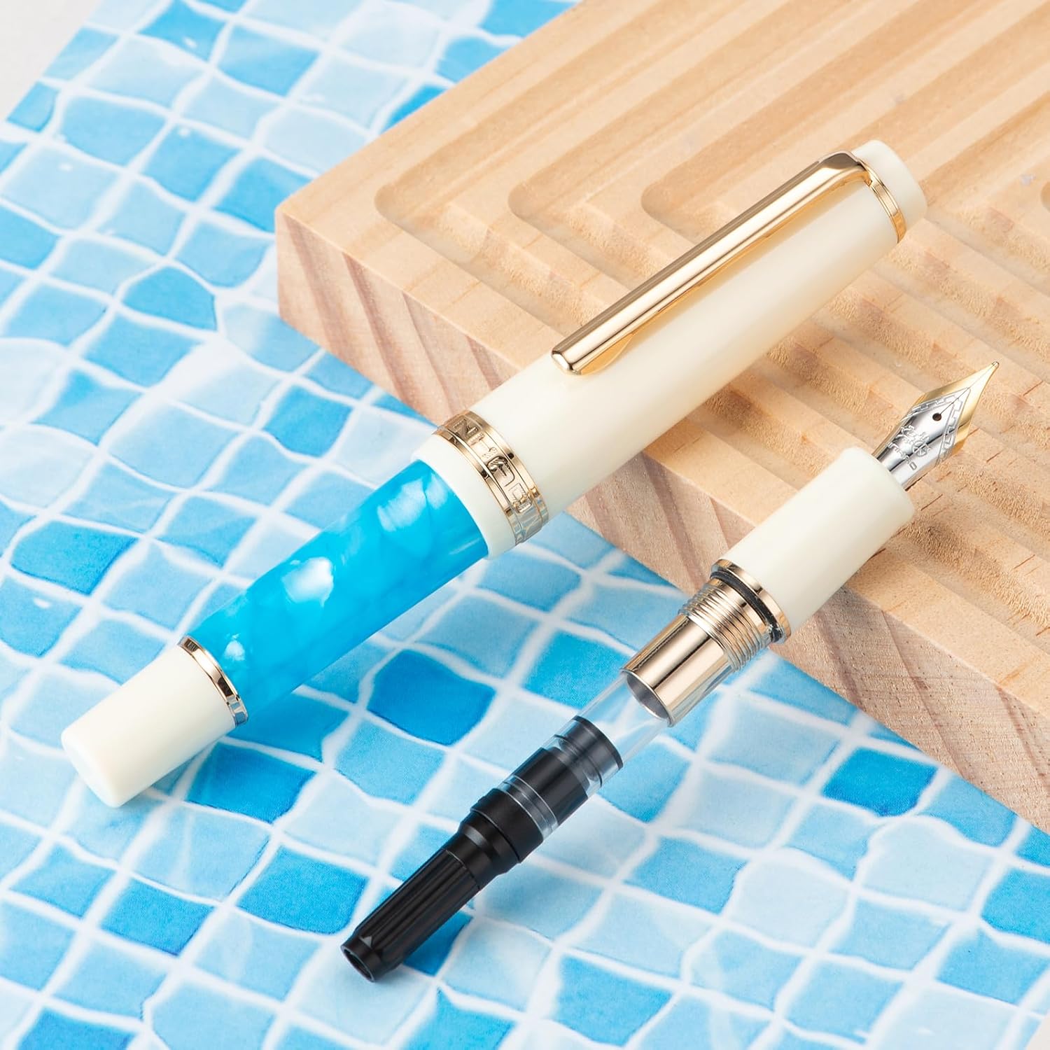 Jinhao 82 – Mini pluma estilográfica acrílica, punta fina de iridio con convertidor de tinta, mini bolígrafo de viaje azul marino de bolsillo corto