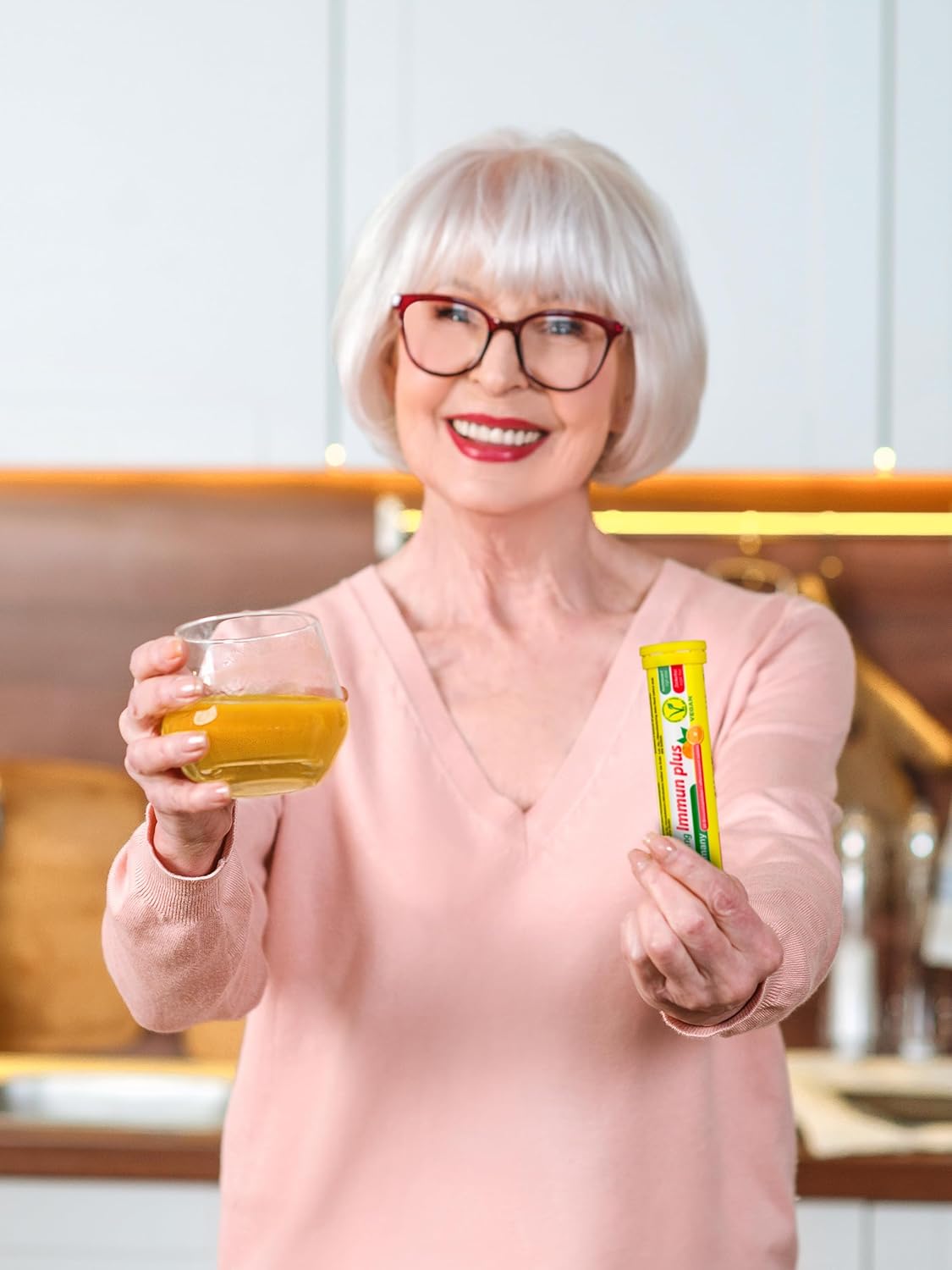 T&D Oxi C 1000 mg de vitamina C – 100 tabletas efervescentes de bebida vegana – Sabor naranja – Hecho en Alemania