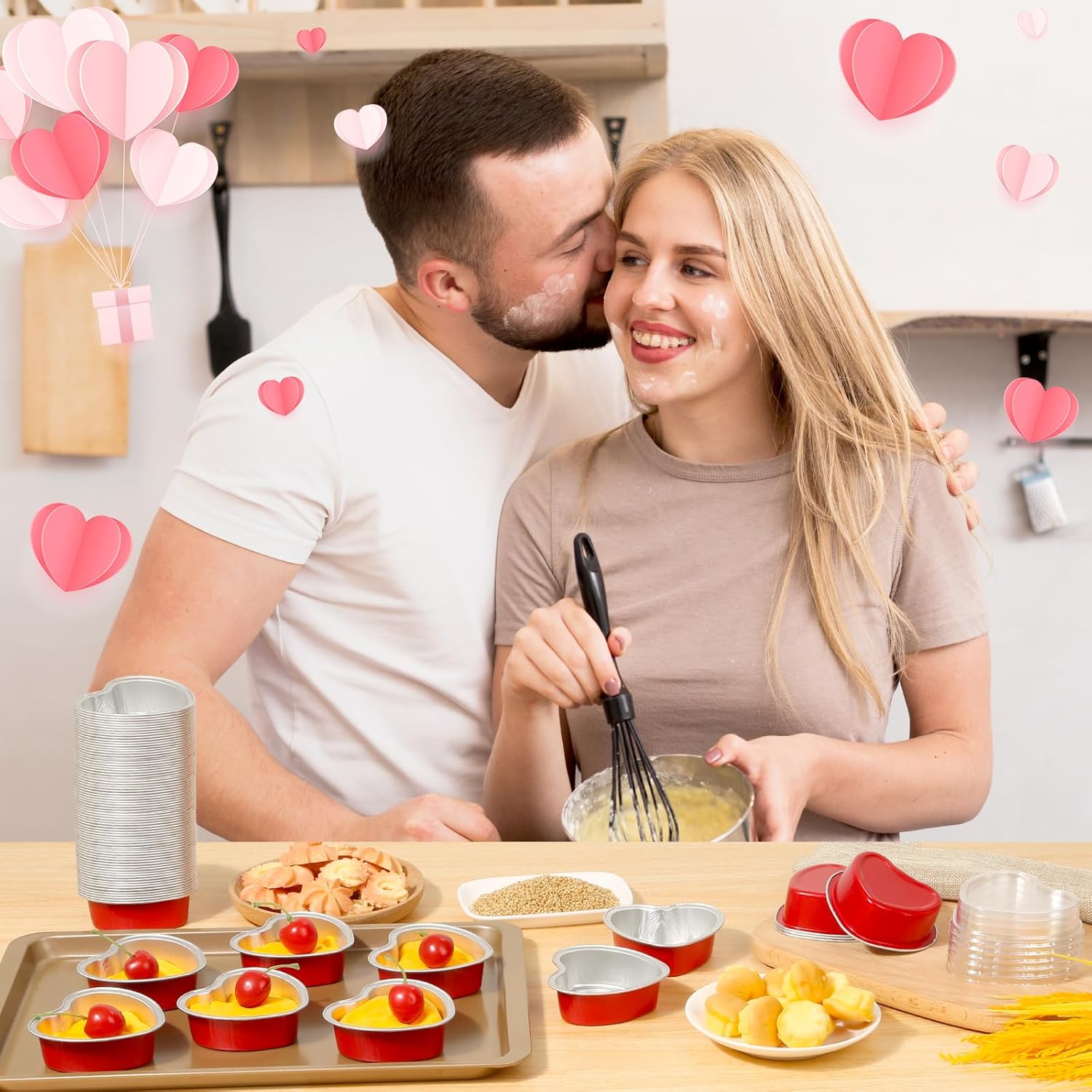 Modacraft Paquete de 120 moldes para pasteles en forma de corazón con tapas, papel de aluminio desechable de 3.4 onzas, moldes para magdalenas,