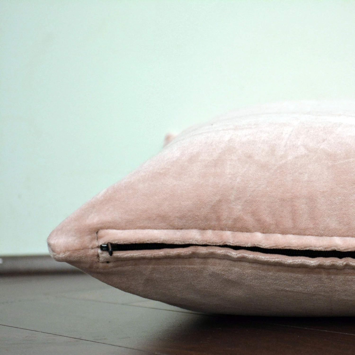 knilot Fundas de almohada color rubor de 16 x 16 pulgadas, paquete de 2 fundas de almohada de terciopelo cuadradas decorativas de color sólido