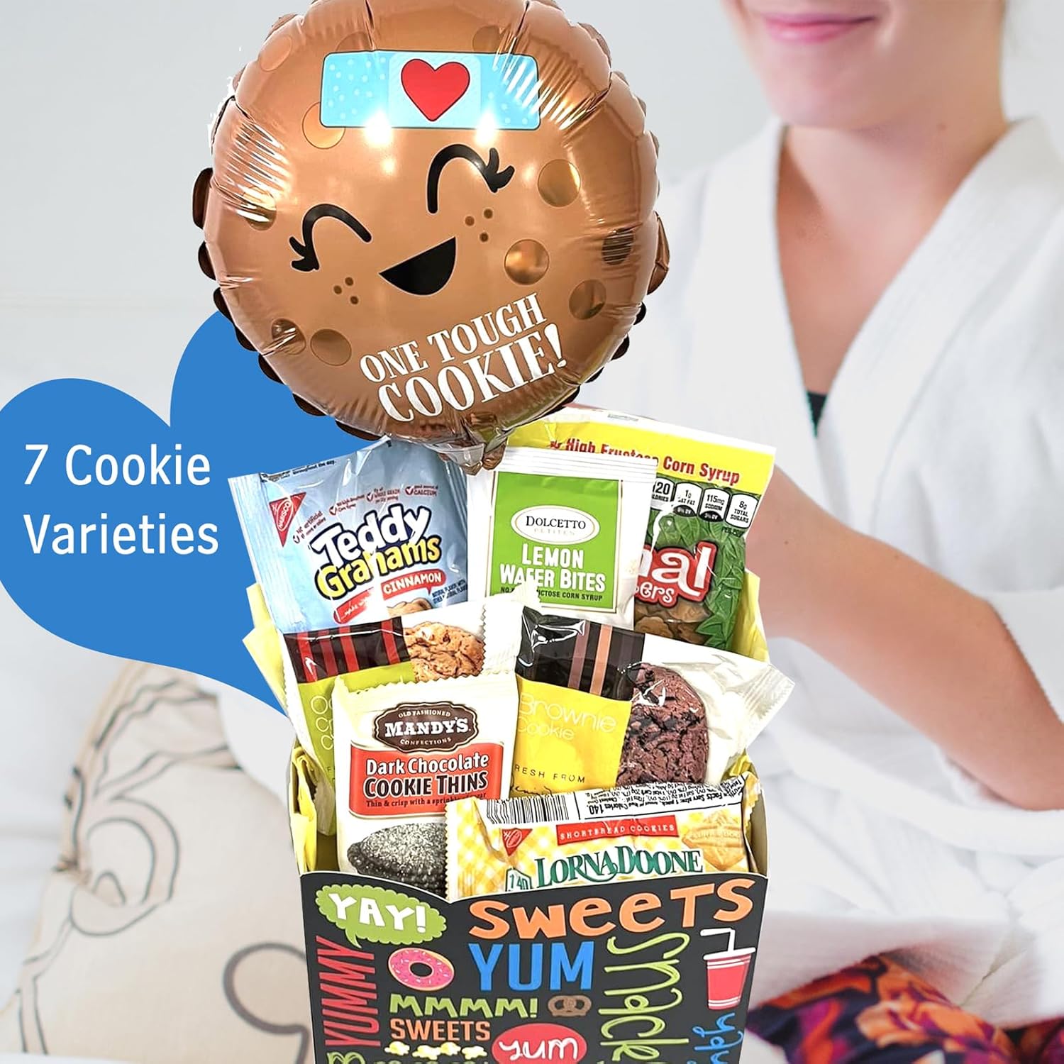 Una cesta de regalo de galletas resistente, caja de aperitivos con 7 deliciosas variantes de galletas, paquete de aperitivos bellamente empaquetado,
