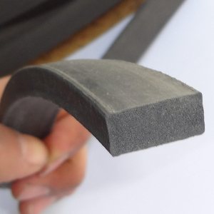 Sello de goma de esponja de 364 pulgadas de alto x 332 pulgadas de ancho, tira universal de extrusión de neopreno (15 pies) Sello de goma de esponja de 364 pulgadas de alto x 332 pulgadas de ancho, tira universal de extrusión de neopreno (15 pies)