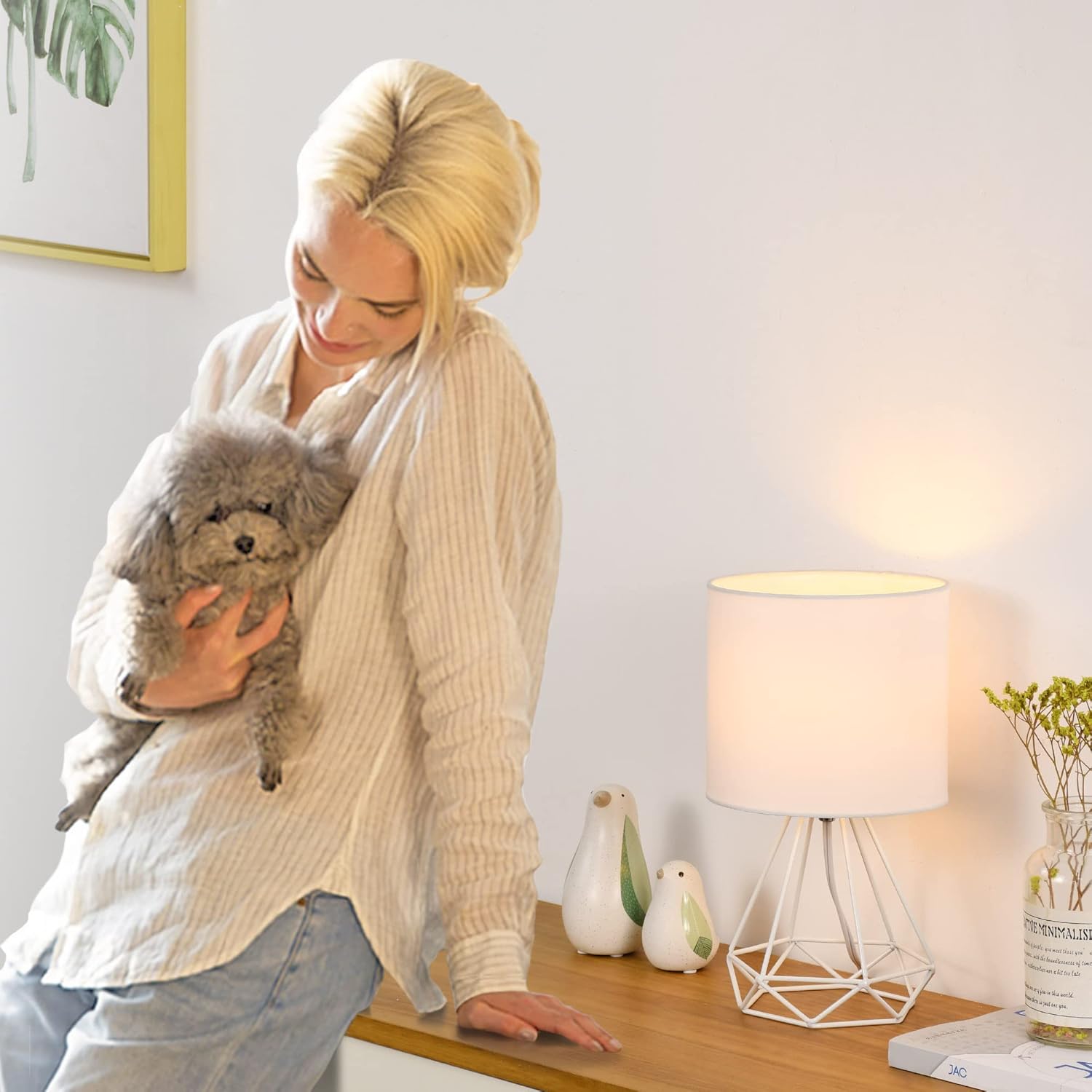 Lampwell Lámpara de mesa pequeña SIM para sala de estar como lámpara de mesita de noche para dormitorio, lámpara de mesa moderna, lámpara de mesa