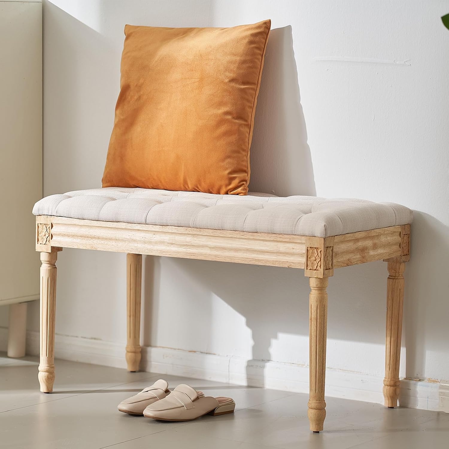 VEVOR Banco tapizado para el extremo de la cama, cojín acolchado de espuma de tocador y patas de madera de caucho, taburete reposapiés copetudo,